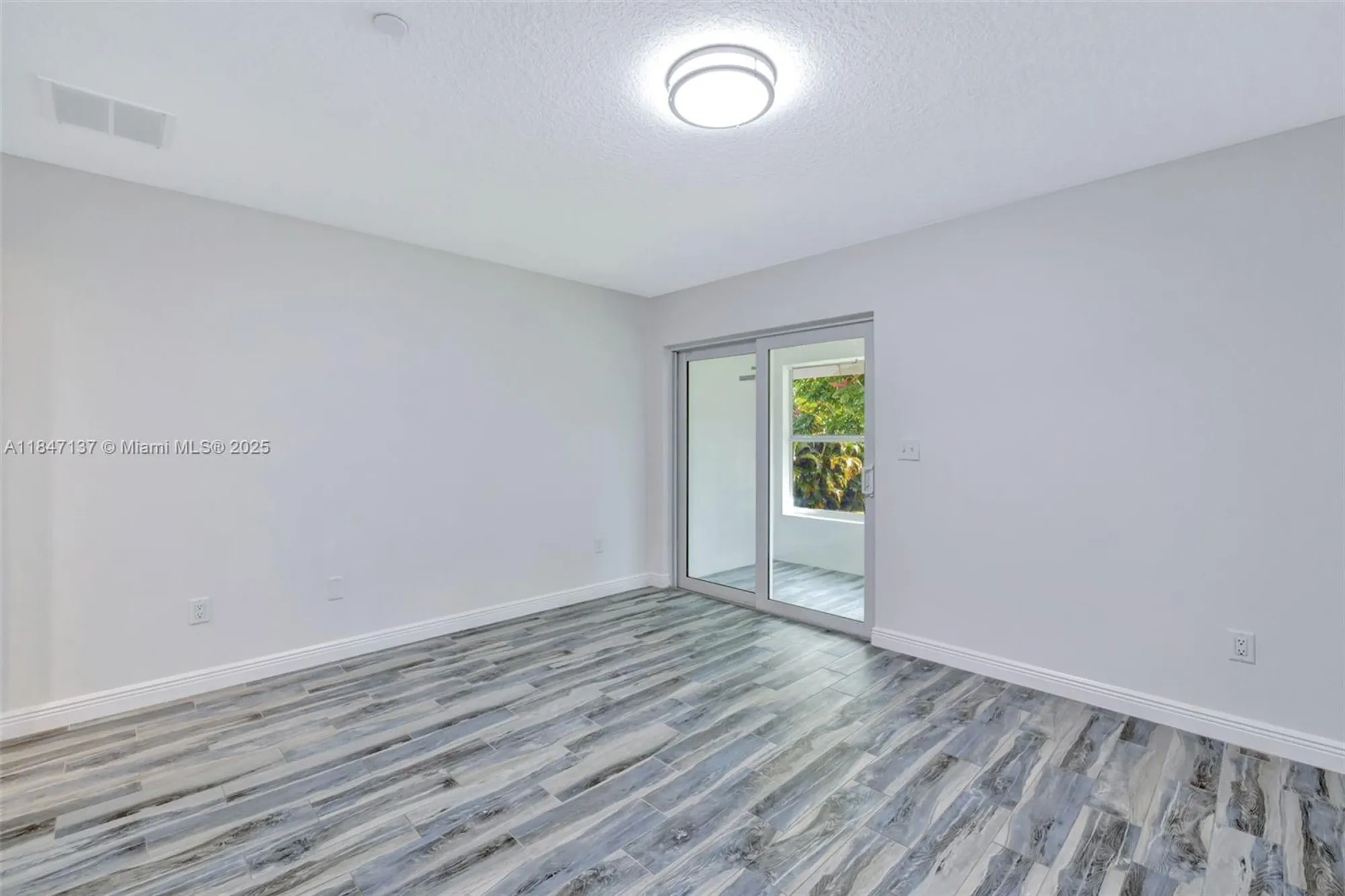 Property Slideshow image 21 of 62 | 2929 se ocean blvd apt f6, Stuart, FL, 34996