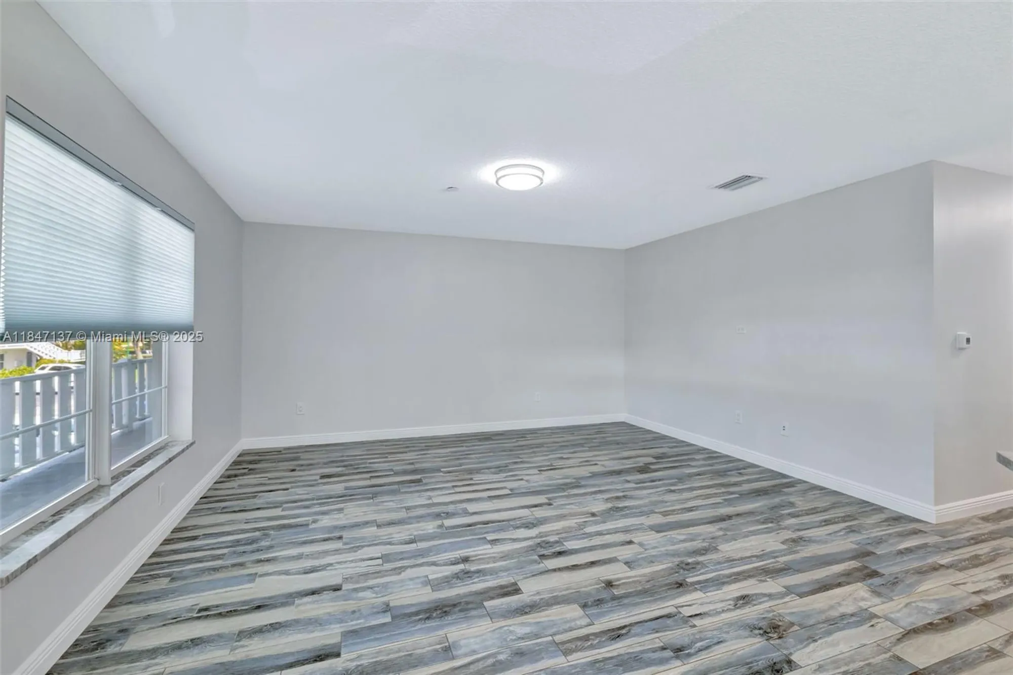 Property Slideshow image 23 of 62 | 2929 se ocean blvd apt f6, Stuart, FL, 34996