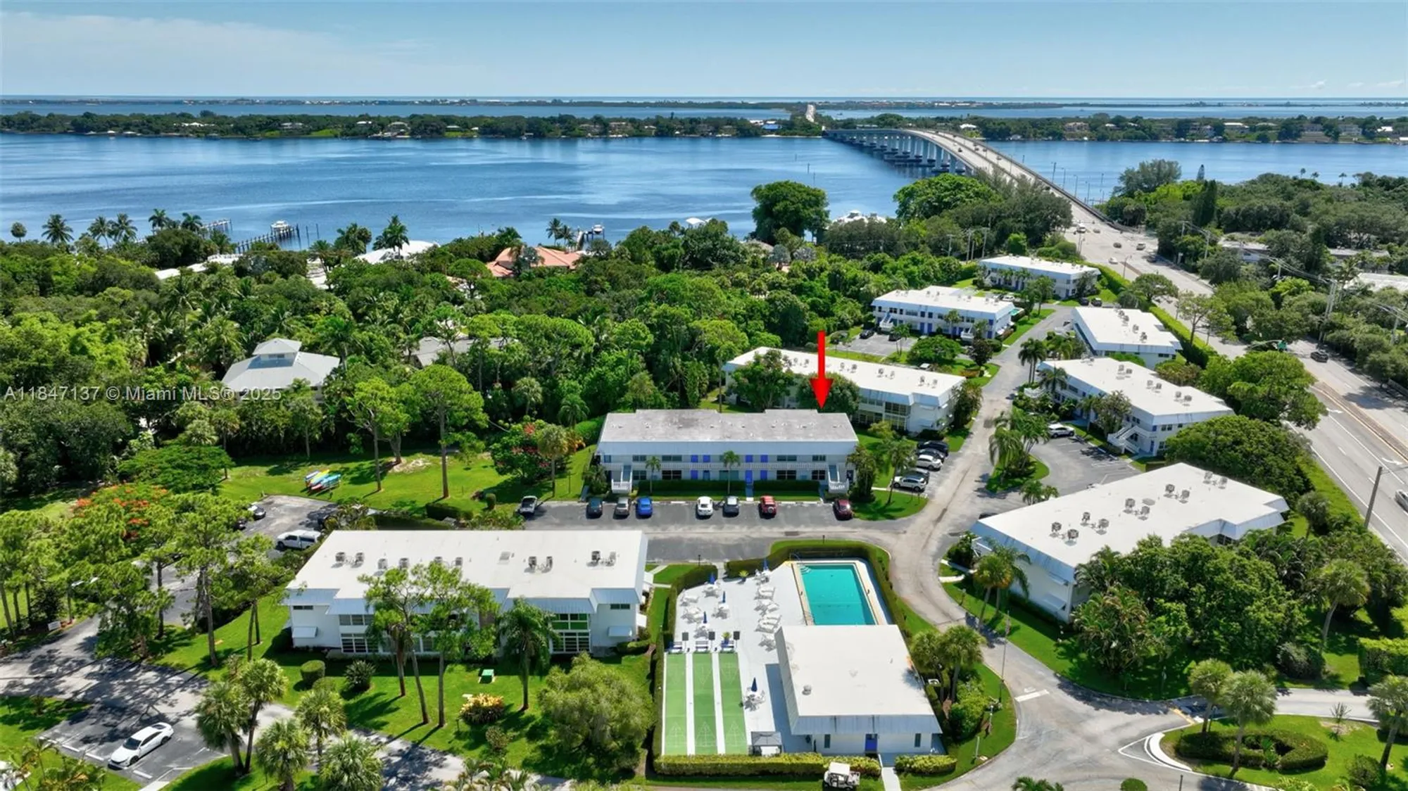 Property Slideshow image 43 of 62 | 2929 se ocean blvd apt f6, Stuart, FL, 34996