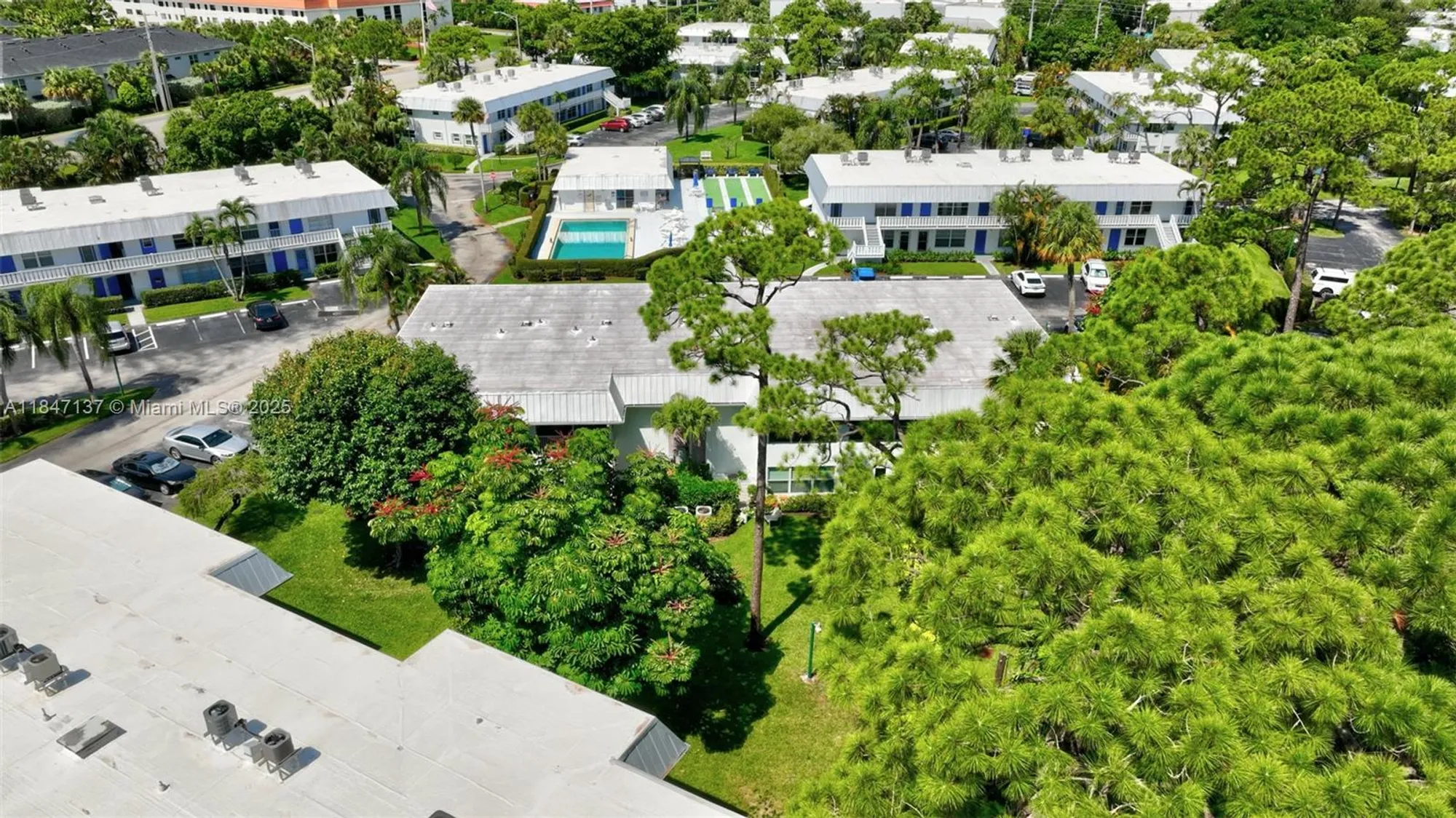 Property Slideshow image 56 of 62 | 2929 se ocean blvd apt f6, Stuart, FL, 34996