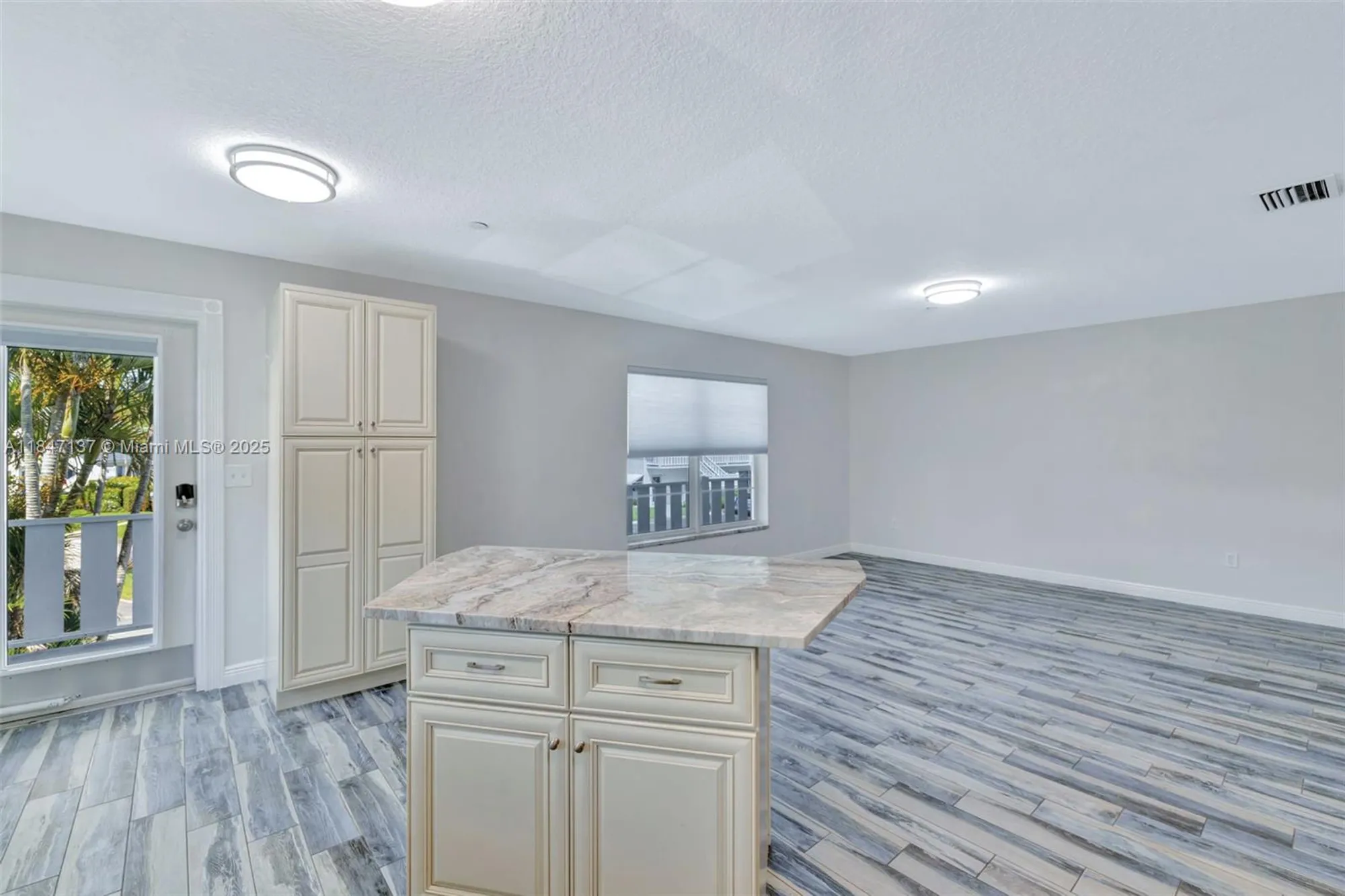 Property Slideshow image 7 of 62 | 2929 se ocean blvd apt f6, Stuart, FL, 34996