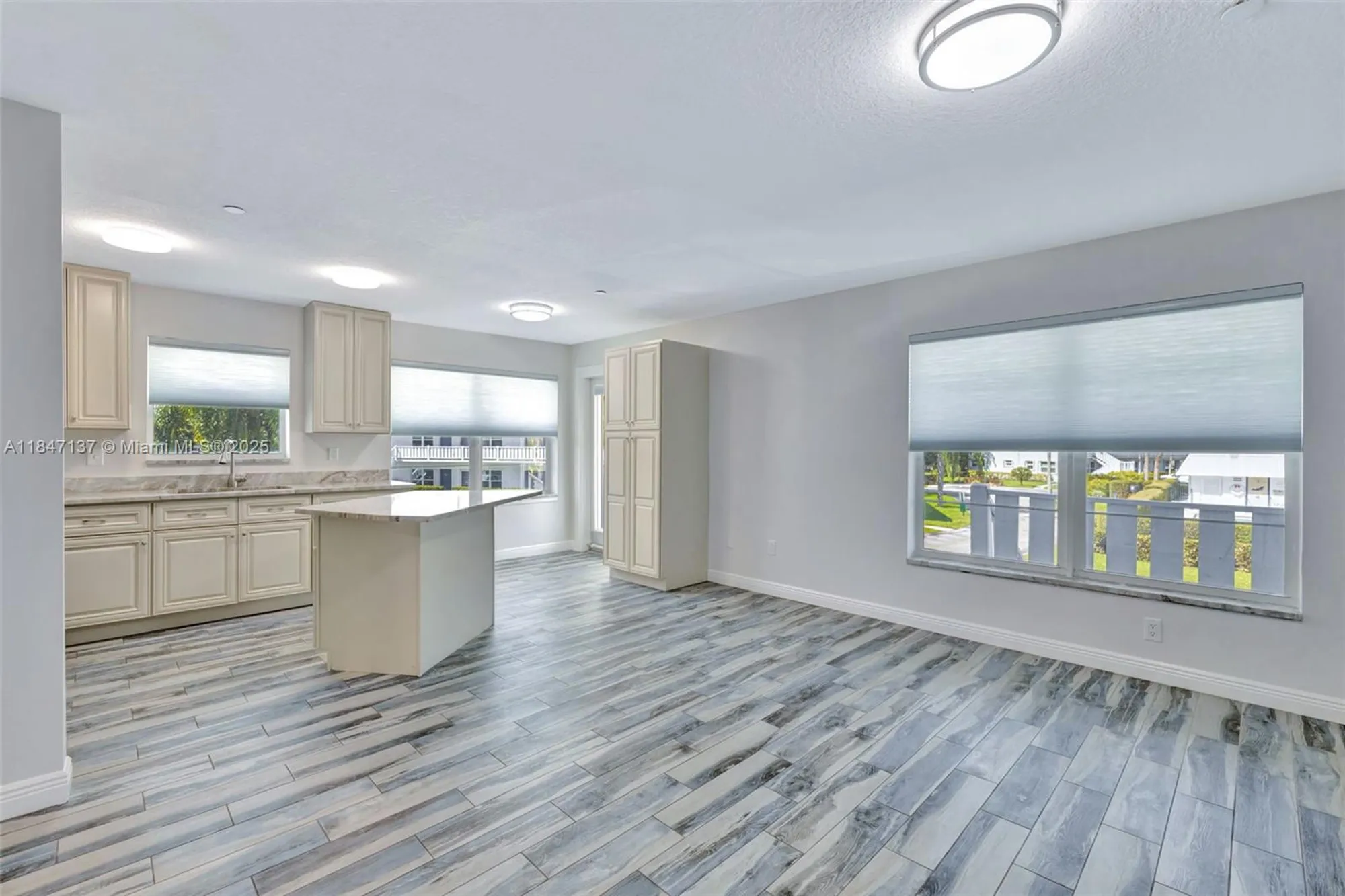 Property Slideshow image 9 of 62 | 2929 se ocean blvd apt f6, Stuart, FL, 34996