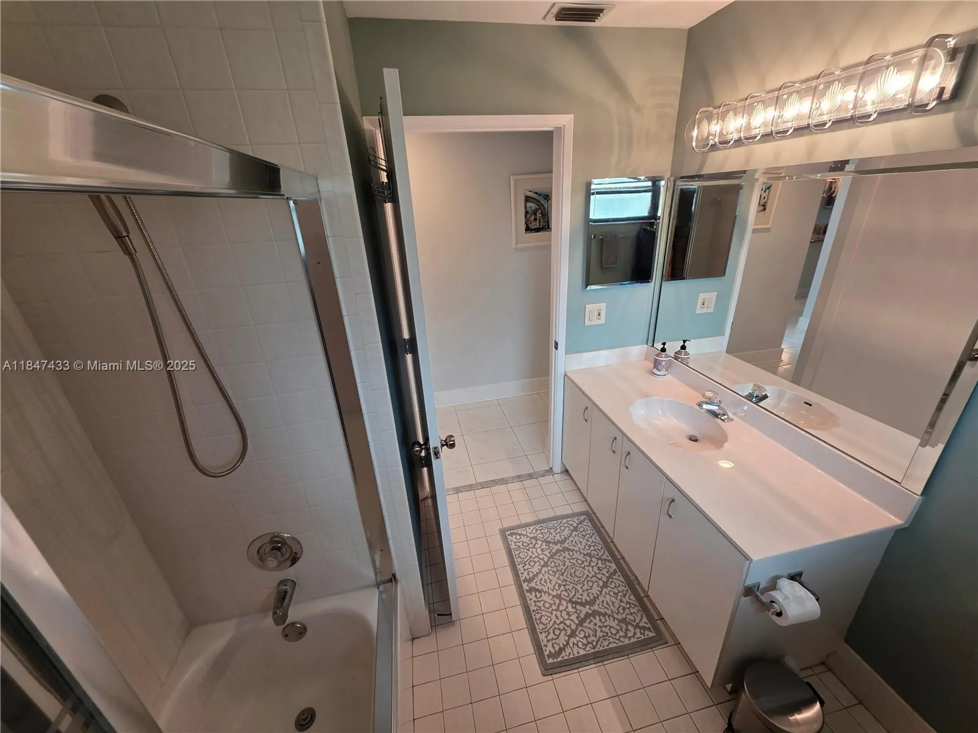 Property Slideshow image 24 of 41 | 6220 kings gate cir, Delray Beach, FL, 33484