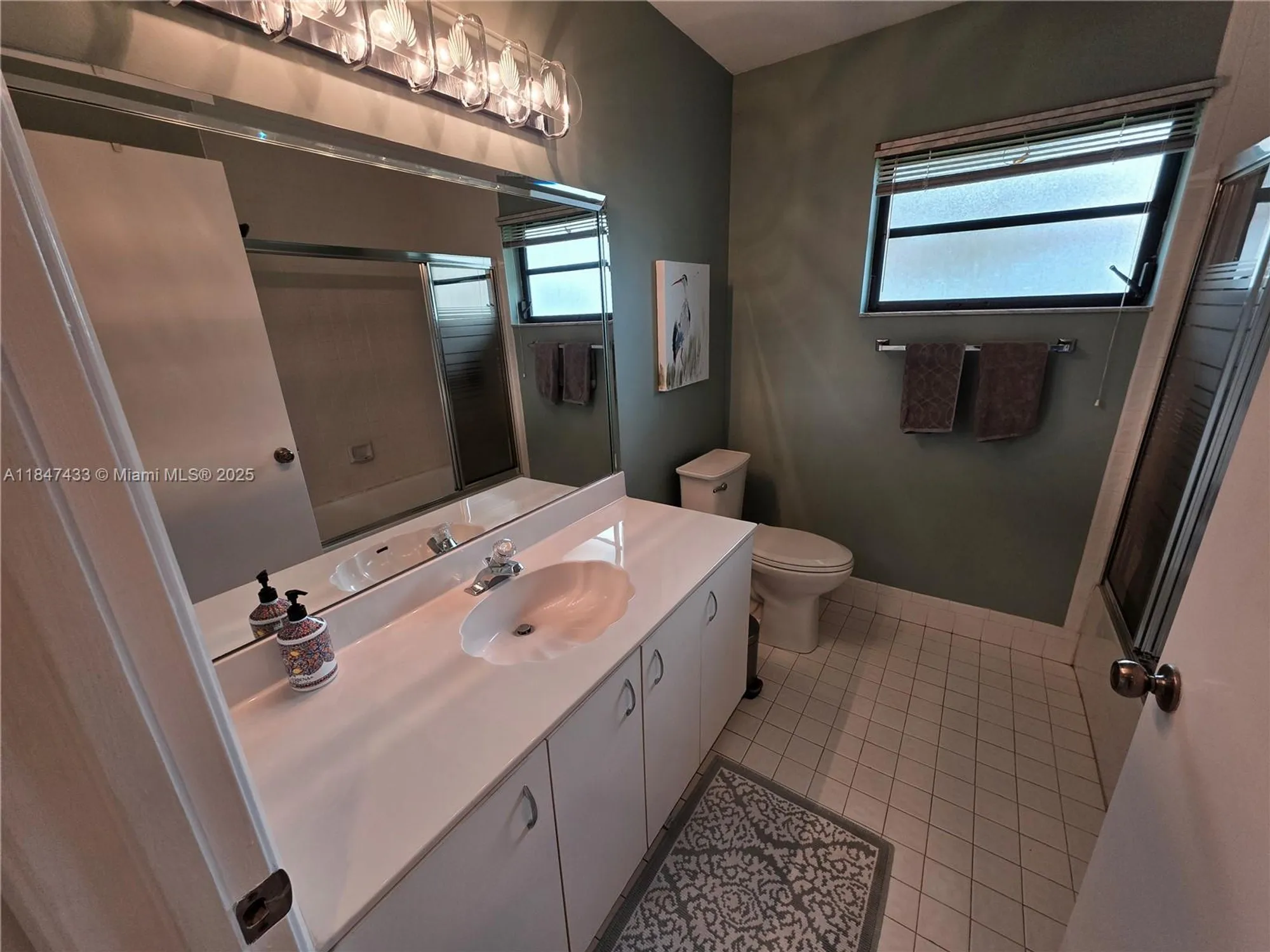 Property Slideshow image 25 of 41 | 6220 kings gate cir, Delray Beach, FL, 33484