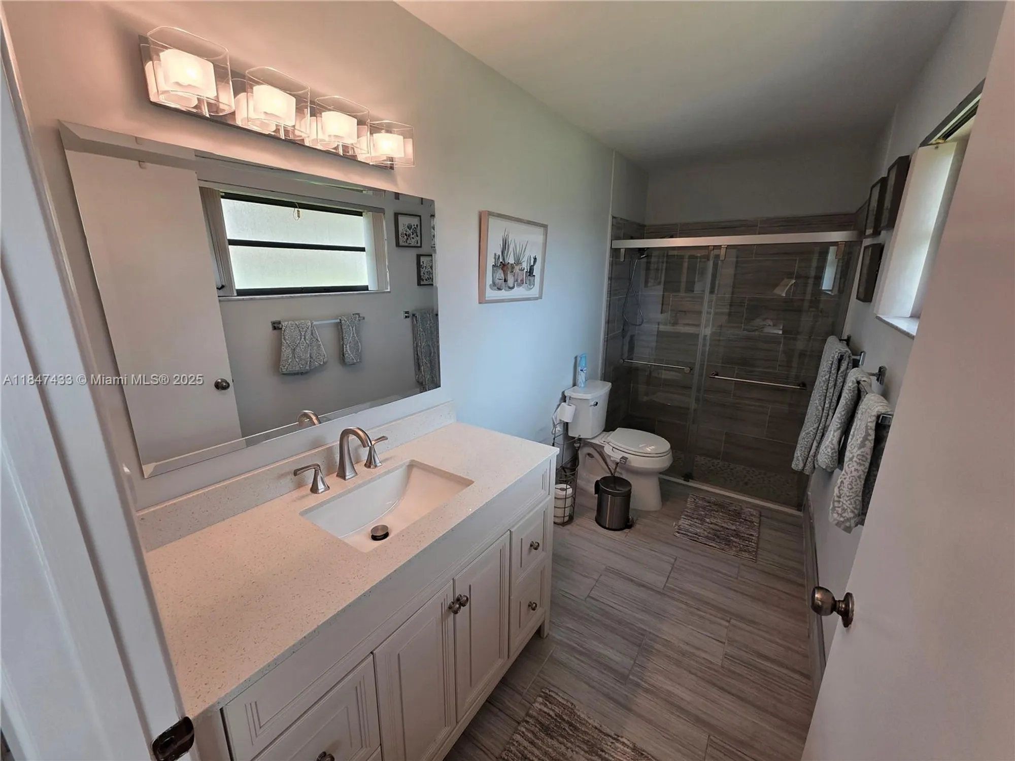 Property Slideshow image 21 of 41 | 6220 kings gate cir, Delray Beach, FL, 33484
