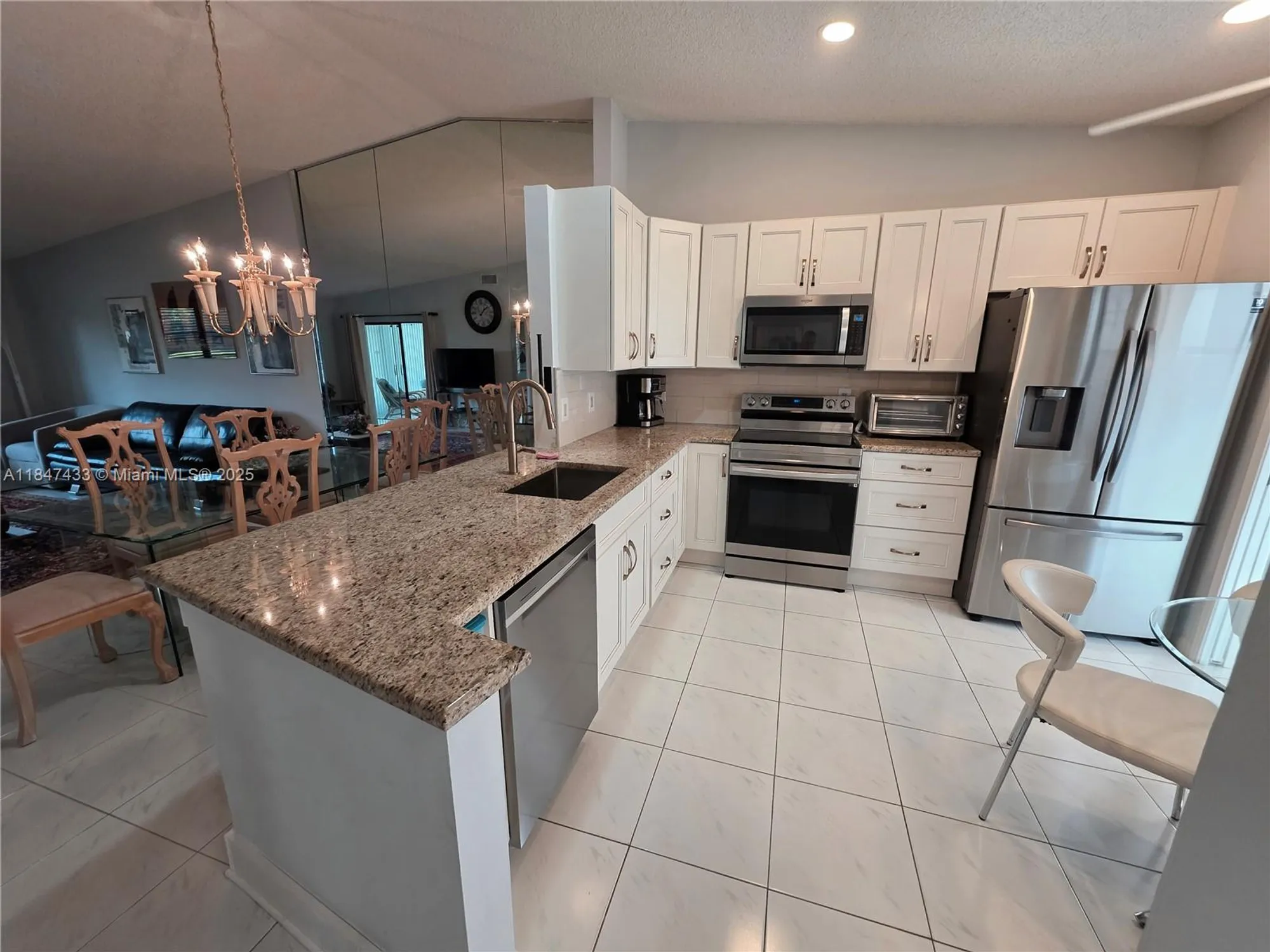 Property Slideshow image 7 of 41 | 6220 kings gate cir, Delray Beach, FL, 33484