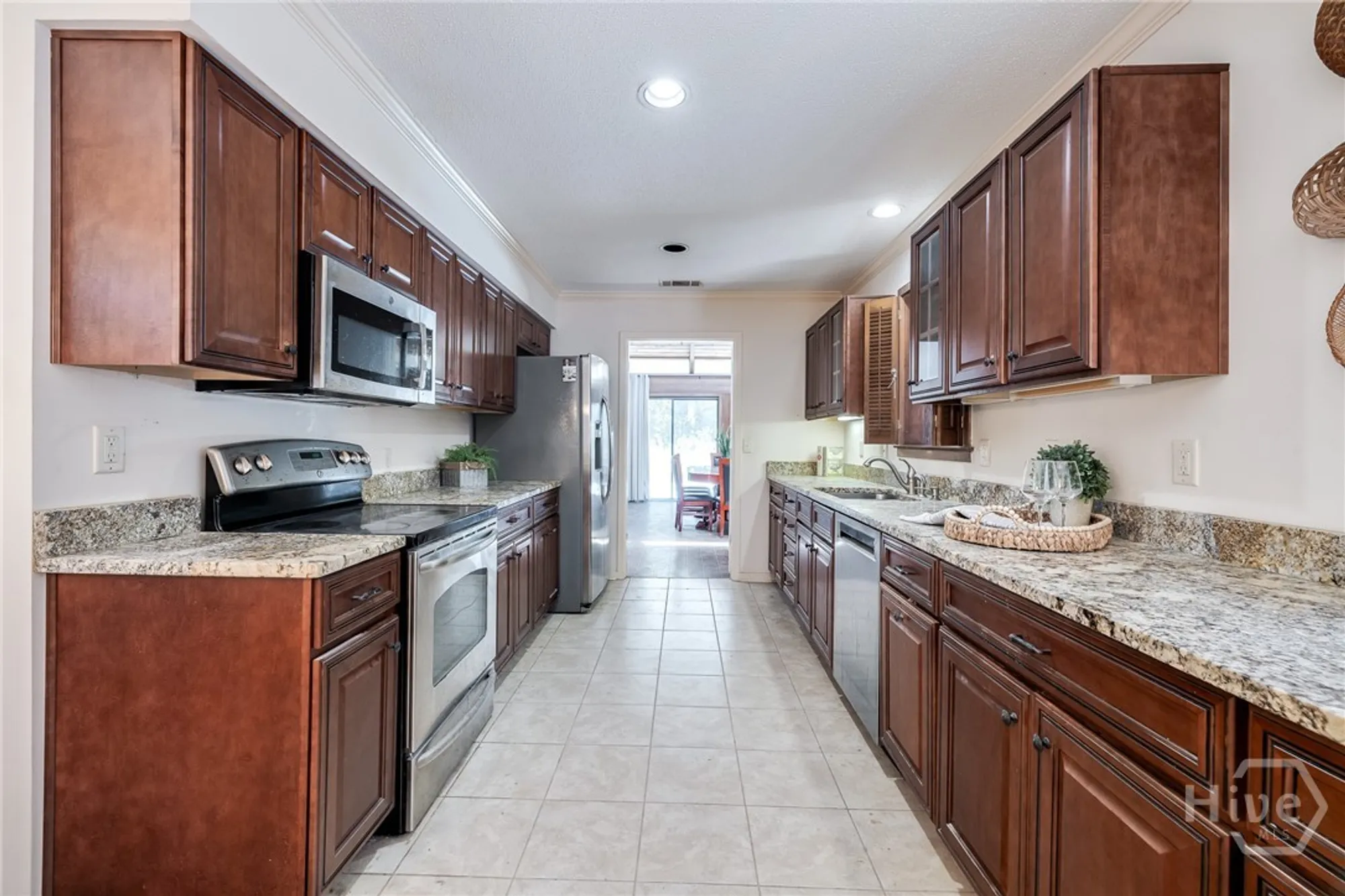 Property Slideshow image 15 of 35 | 115 wickersham dr, Savannah, GA, 31411