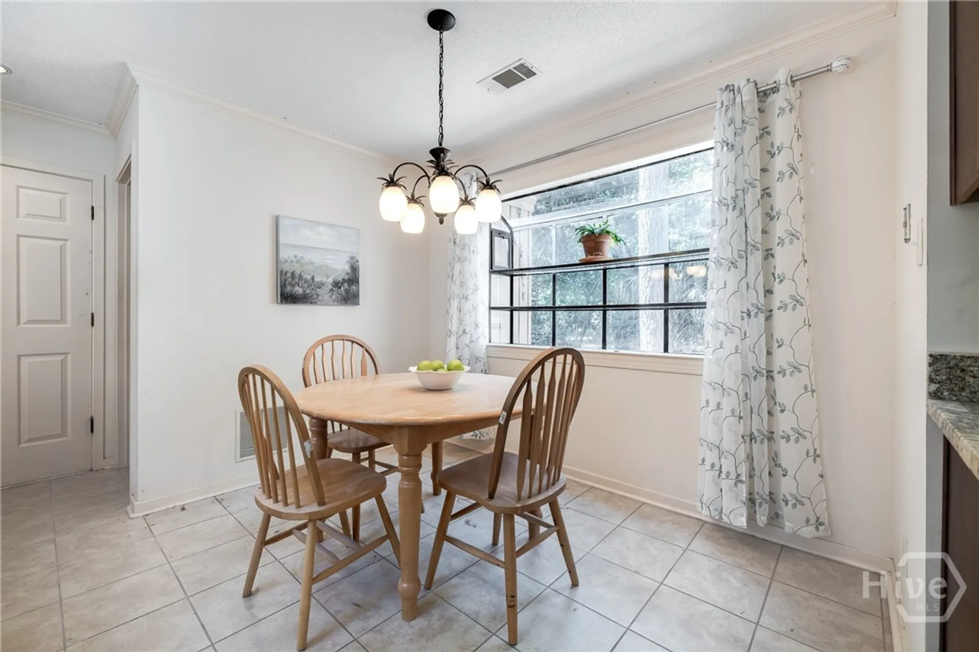 Property Slideshow image 16 of 35 | 115 wickersham dr, Savannah, GA, 31411