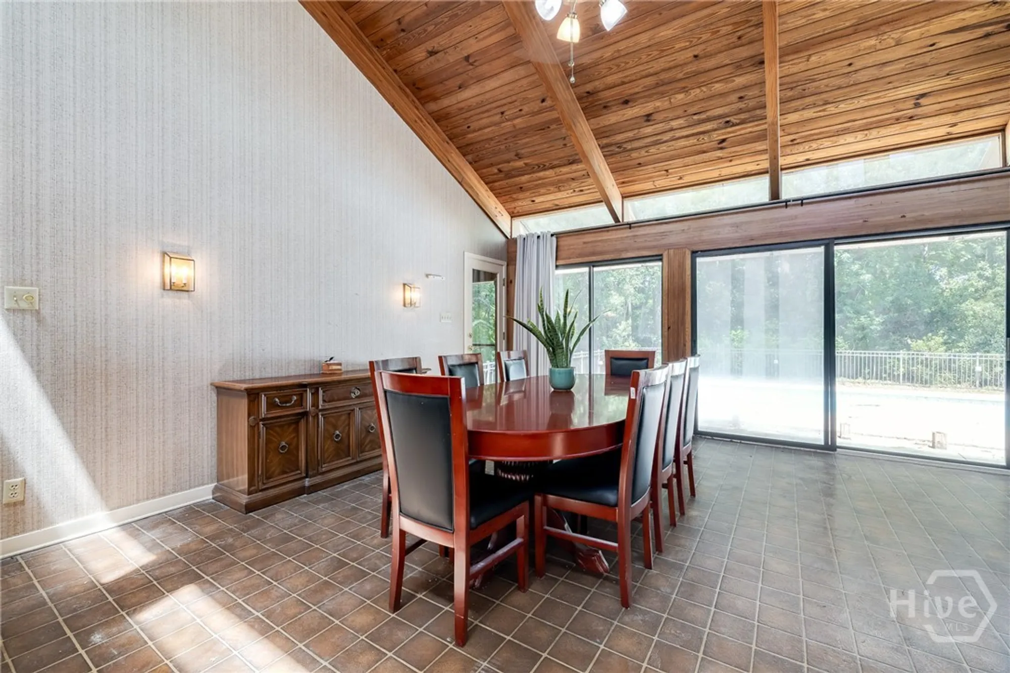 Property Slideshow image 10 of 35 | 115 wickersham dr, Savannah, GA, 31411