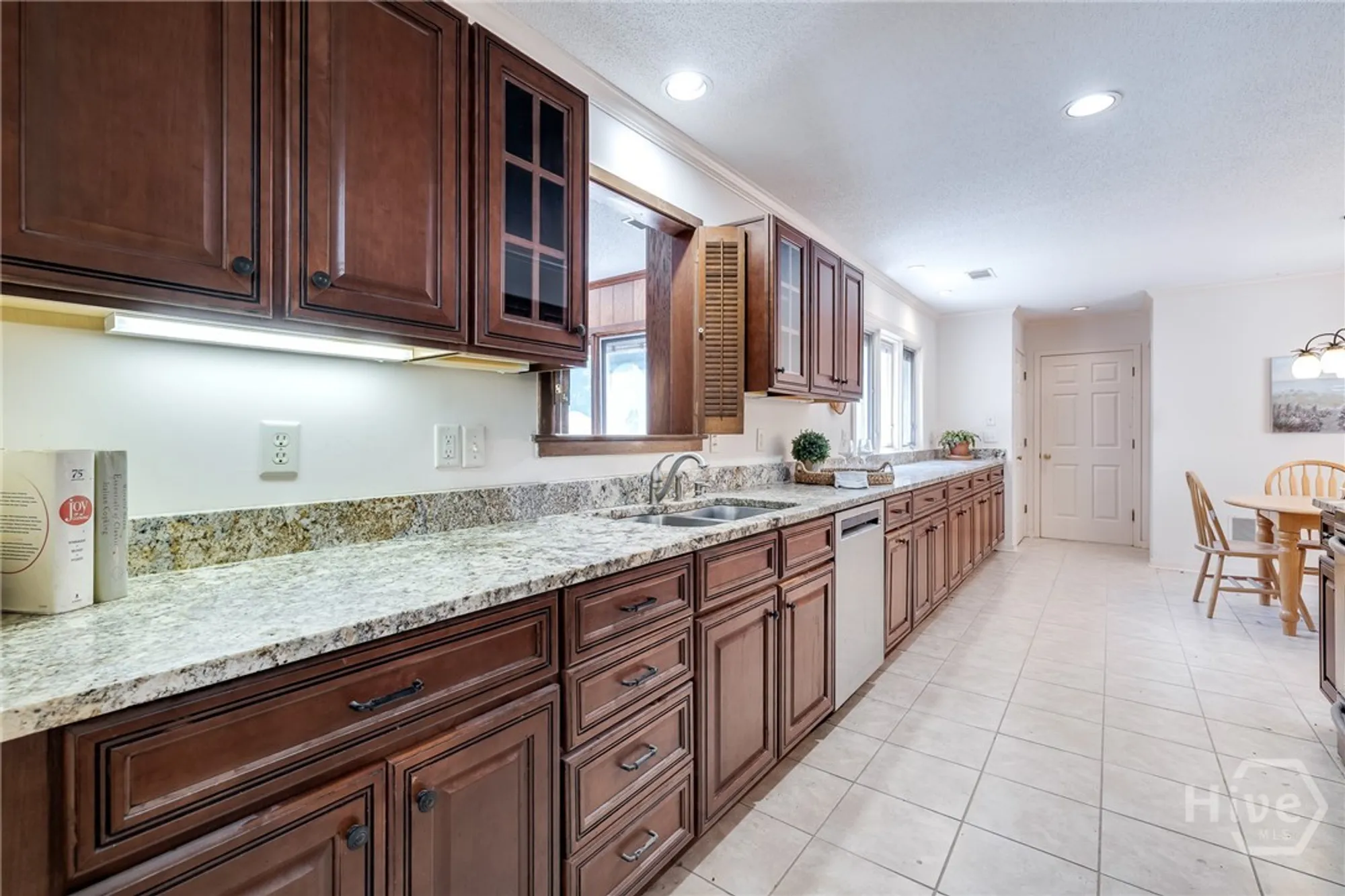 Property Slideshow image 11 of 35 | 115 wickersham dr, Savannah, GA, 31411