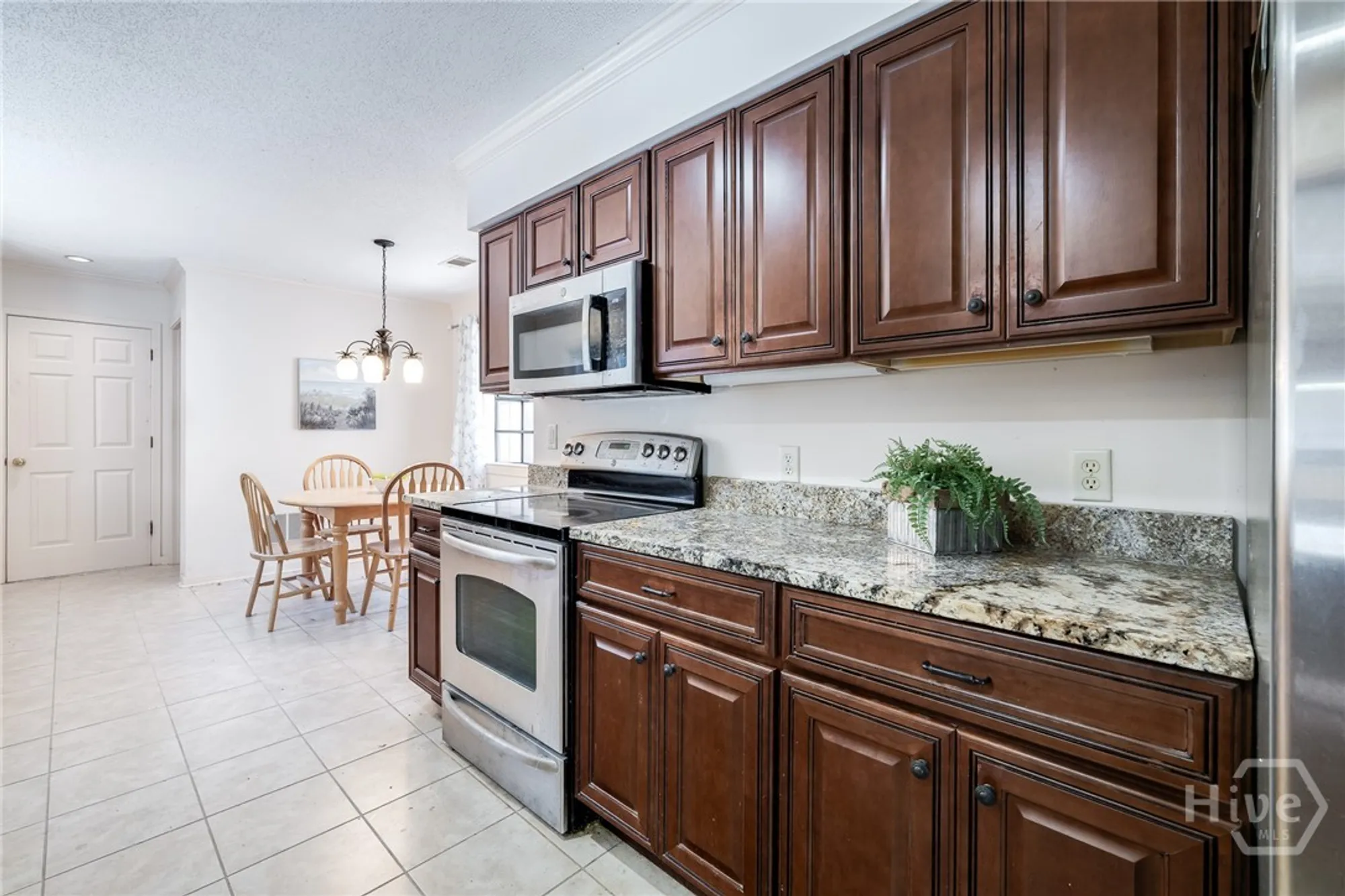 Property Slideshow image 12 of 35 | 115 wickersham dr, Savannah, GA, 31411