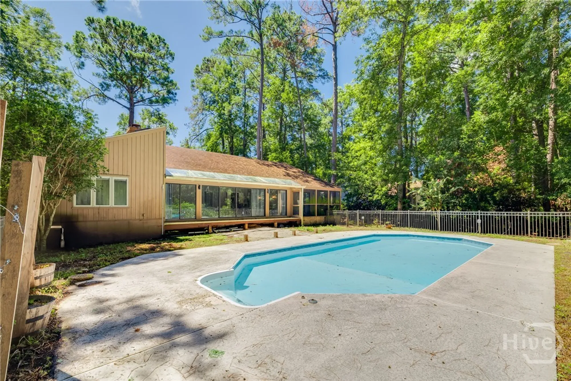 Property Slideshow image 2 of 35 | 115 wickersham dr, Savannah, GA, 31411