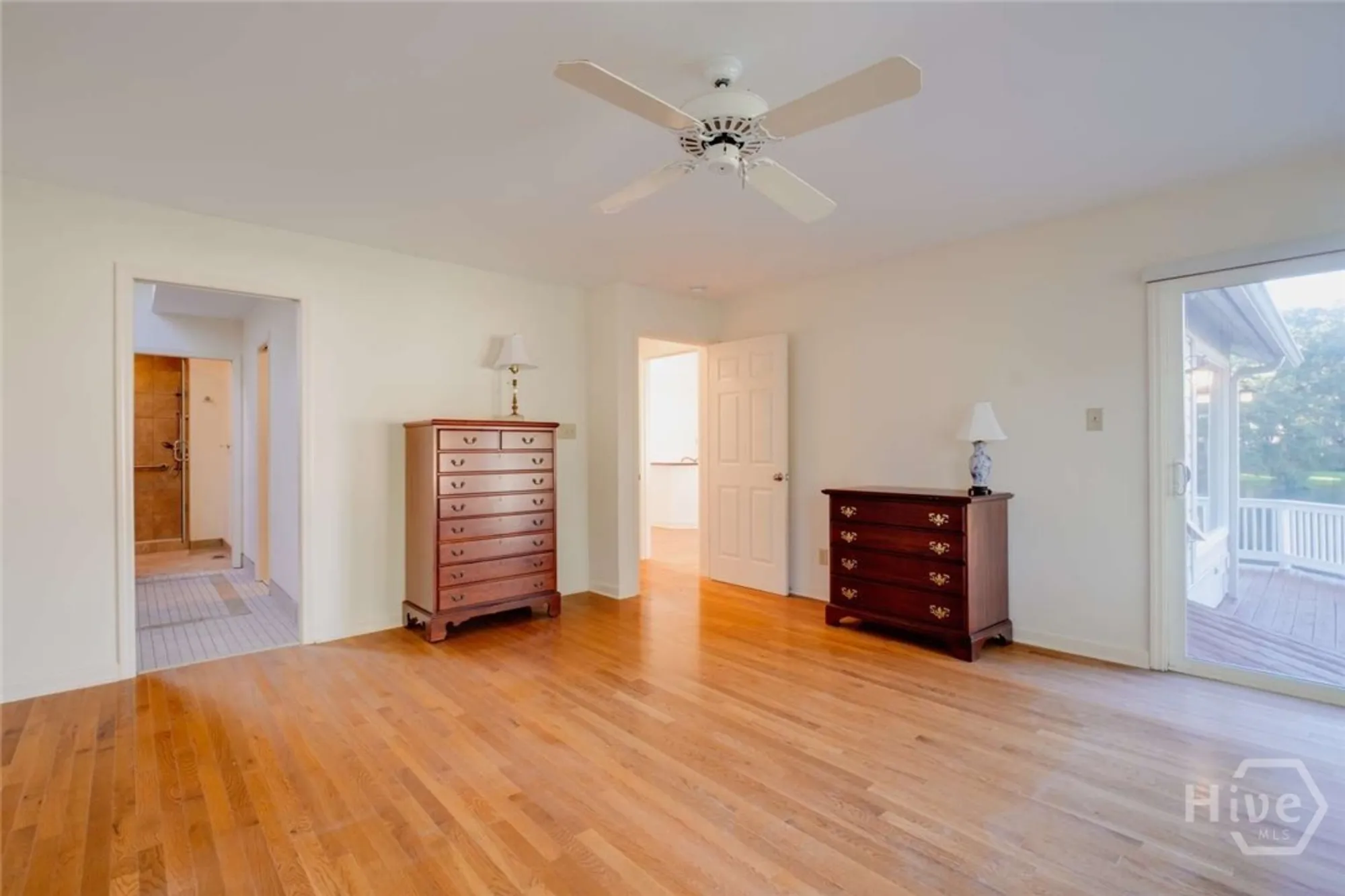 Property Slideshow image 14 of 25 | 38 mainsail xing, Savannah, GA, 31411