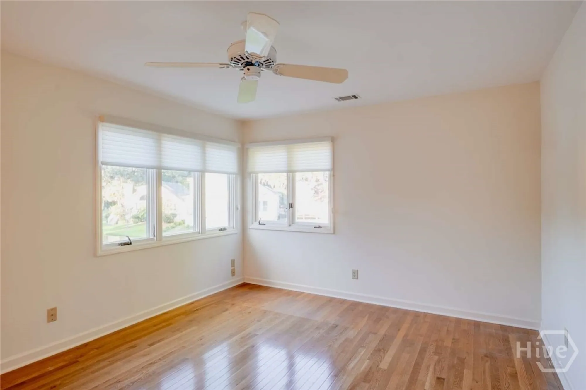 Property Slideshow image 18 of 25 | 38 mainsail xing, Savannah, GA, 31411