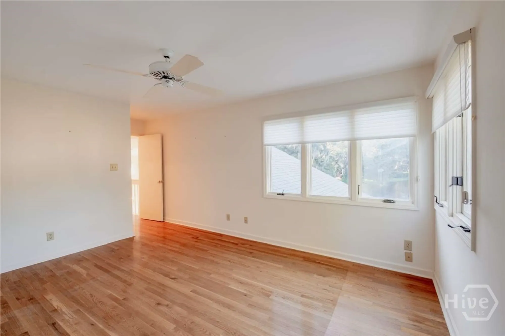 Property Slideshow image 23 of 25 | 38 mainsail xing, Savannah, GA, 31411