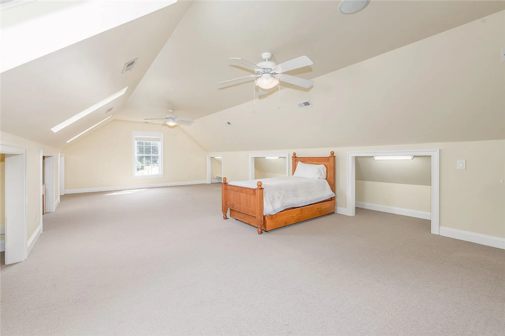 Property Slideshow image 44 of 47 | 228 royal dublin, Williamsburg, VA, 23188