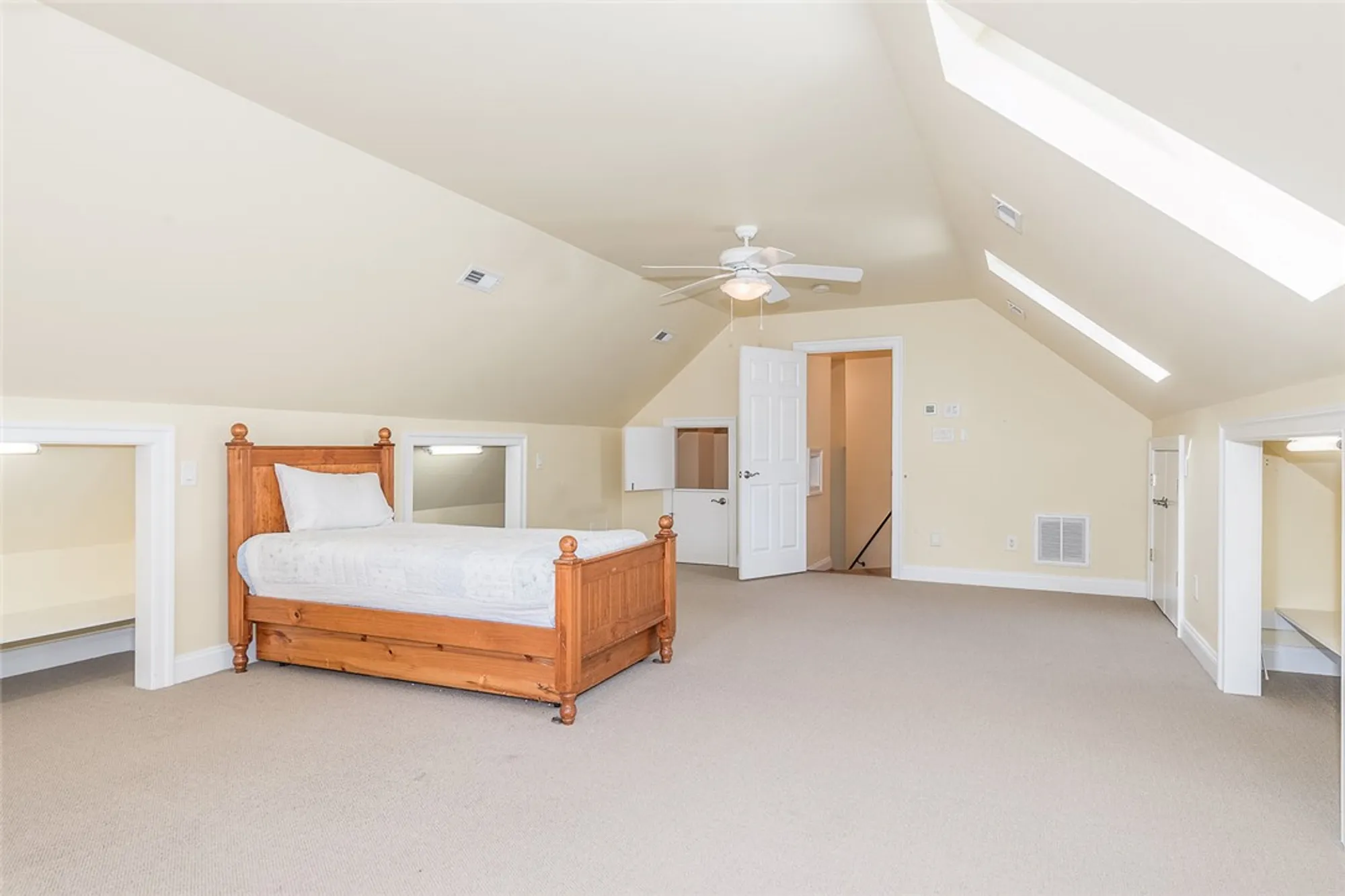 Property Slideshow image 46 of 47 | 228 royal dublin, Williamsburg, VA, 23188