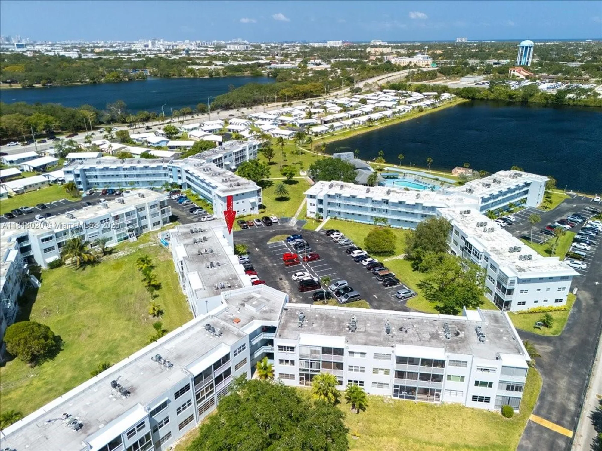 Property Slideshow image 10 of 13 | 2200 park ln apt 306, Hollywood, FL, 33021