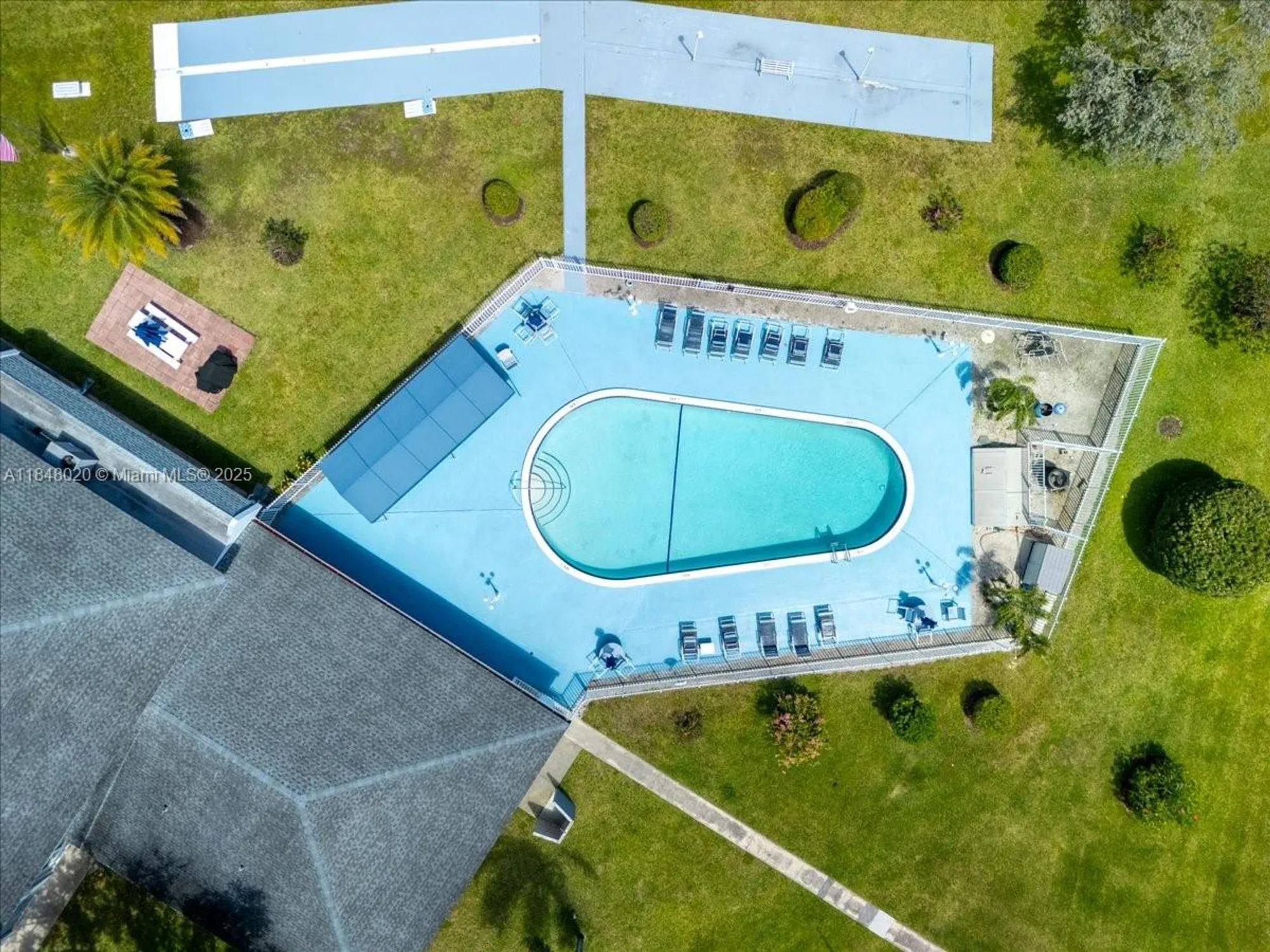 Property Slideshow image 12 of 13 | 2200 park ln apt 306, Hollywood, FL, 33021