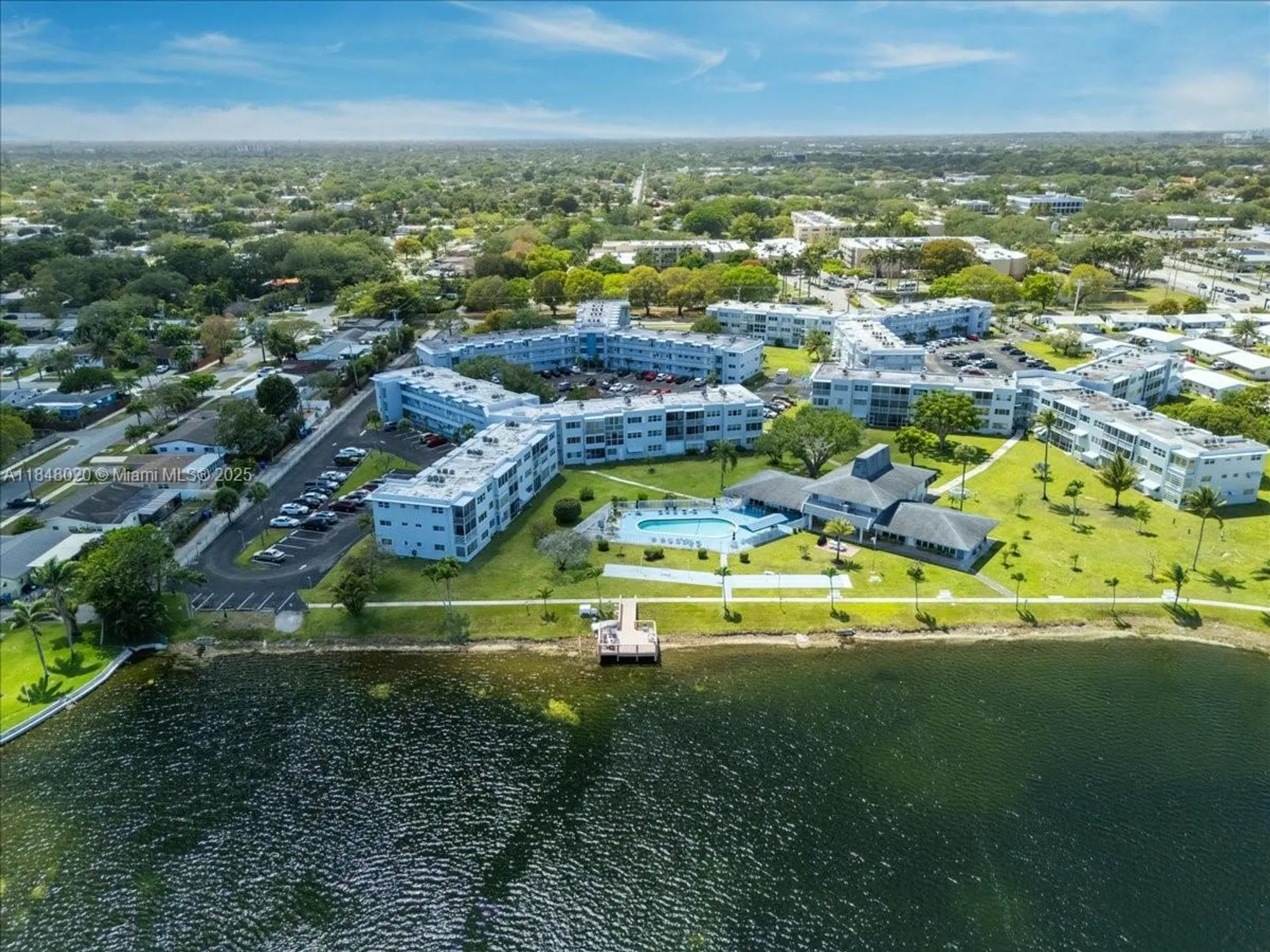 Property Slideshow image 7 of 13 | 2200 park ln apt 306, Hollywood, FL, 33021