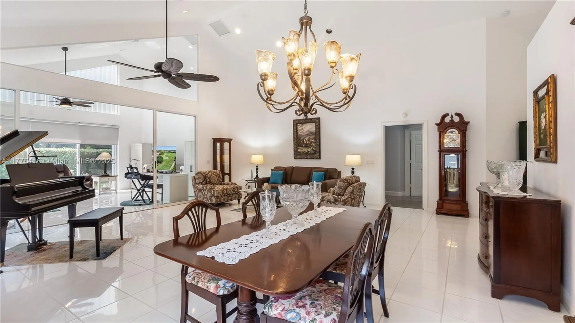 Property Slideshow image 11 of 47 | 11893 fountainside cir, Boynton Beach, FL, 33437