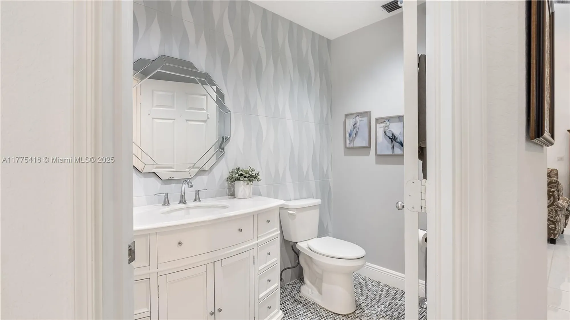 Property Slideshow image 26 of 47 | 11893 fountainside cir, Boynton Beach, FL, 33437