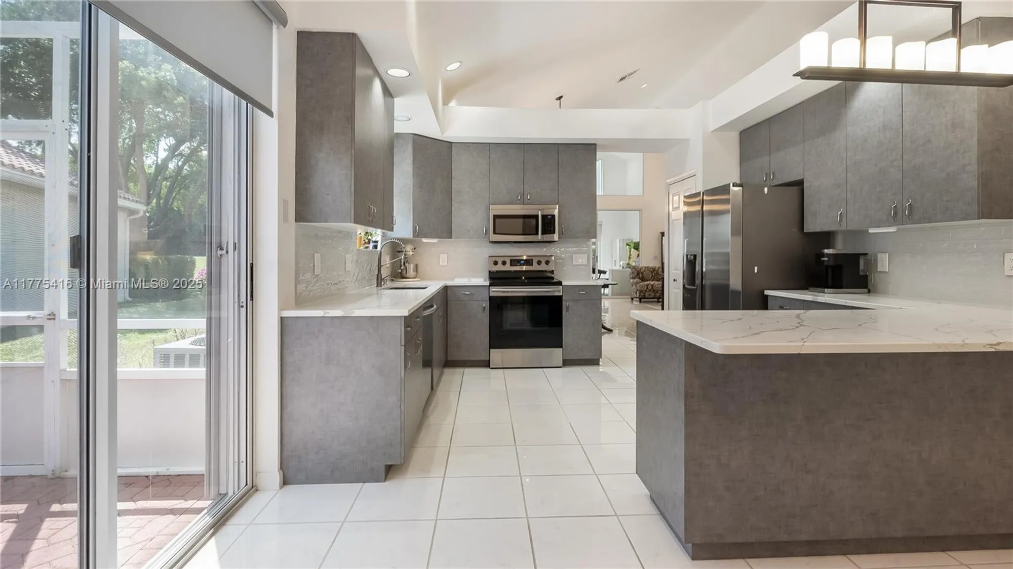 Property Slideshow image 4 of 47 | 11893 fountainside cir, Boynton Beach, FL, 33437