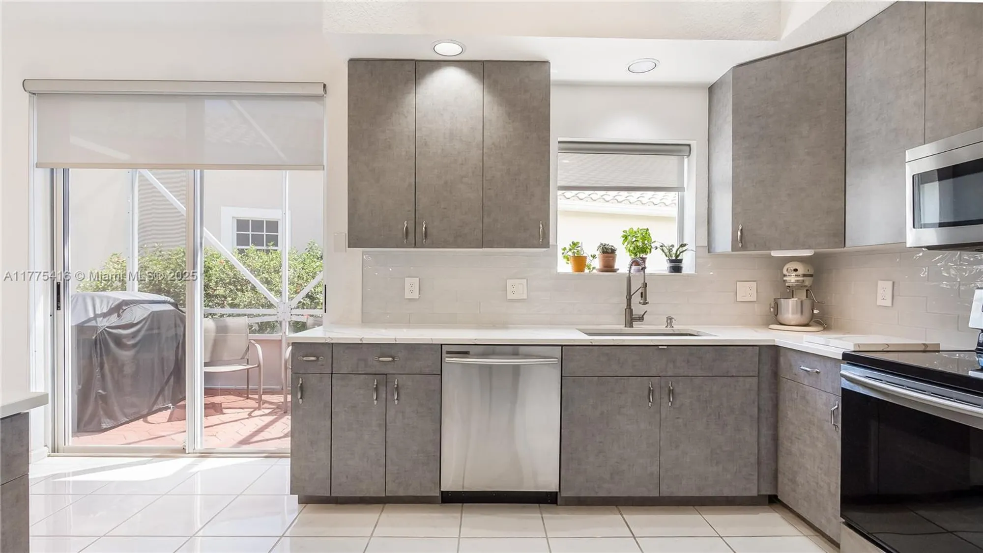 Property Slideshow image 6 of 47 | 11893 fountainside cir, Boynton Beach, FL, 33437