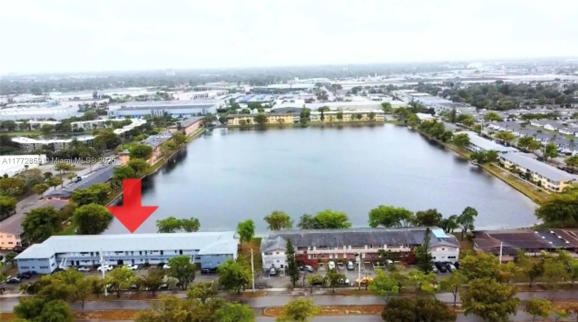 Property Slideshow image 2 of 13 | 300 ne 191st st 201, Miami, FL, 33179