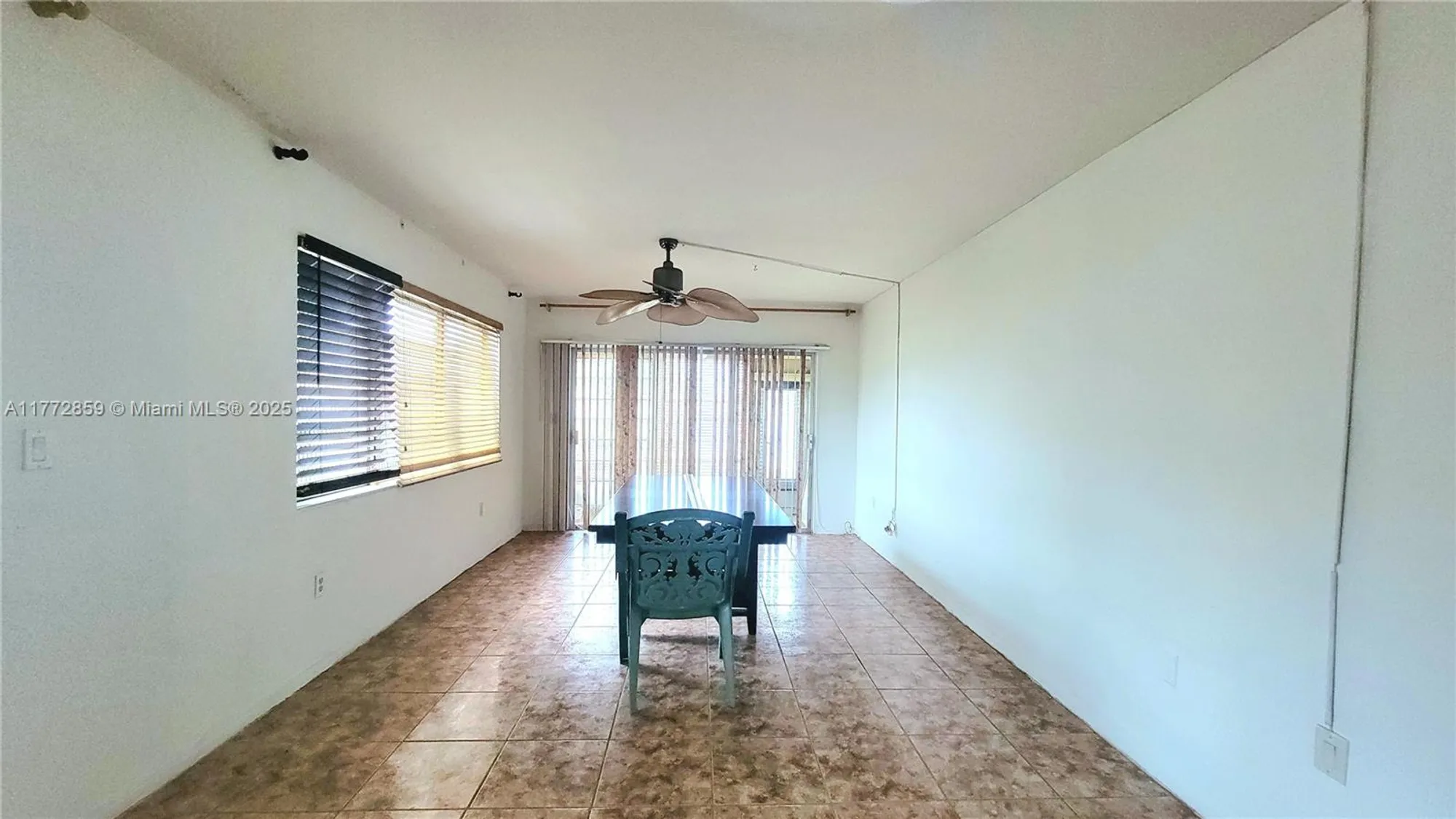 Property Slideshow image 7 of 13 | 300 ne 191st st 201, Miami, FL, 33179
