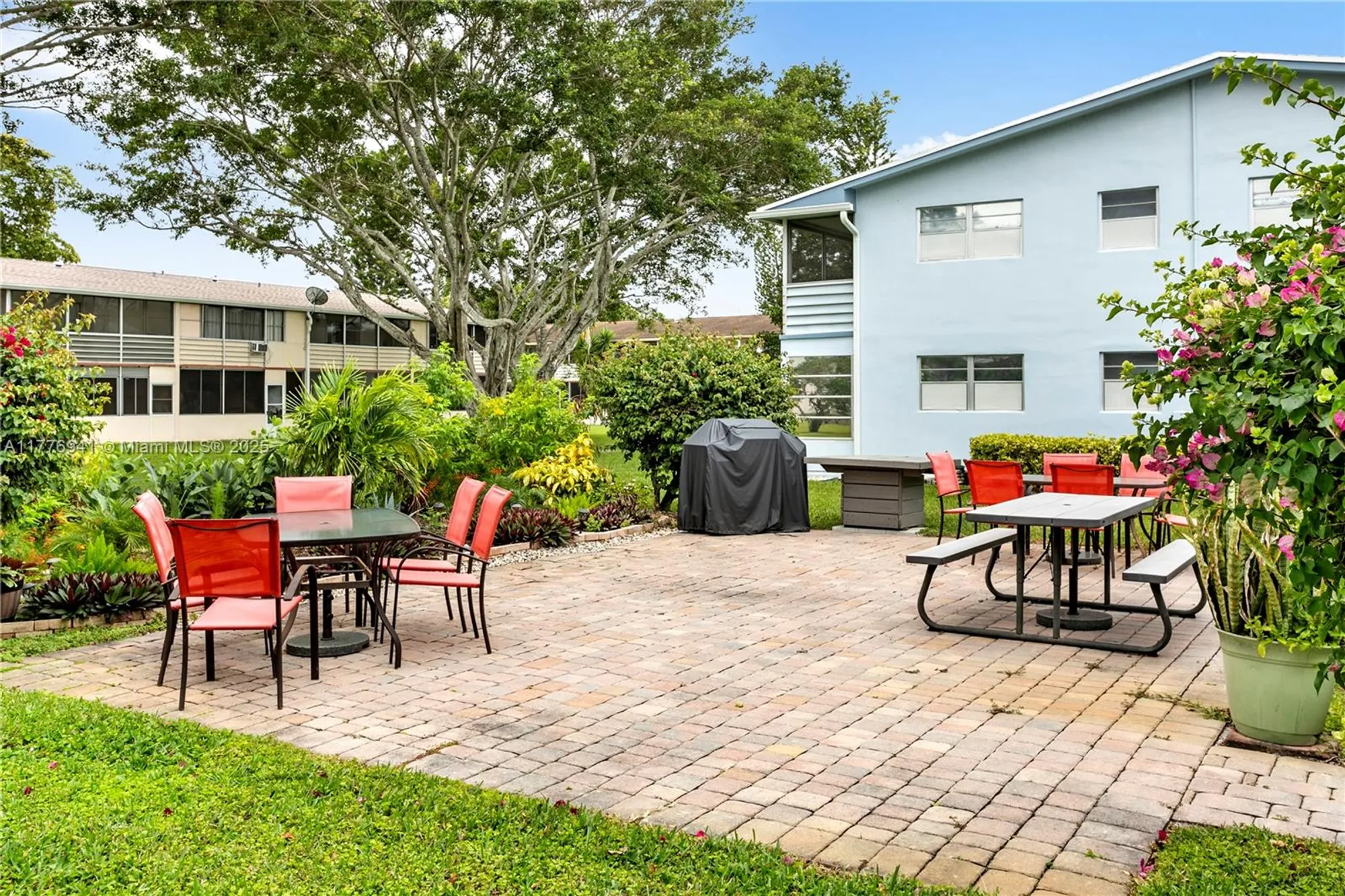 Property Slideshow image 11 of 12 | 148 canterbury f # 148, West Palm Beach, FL, 33417
