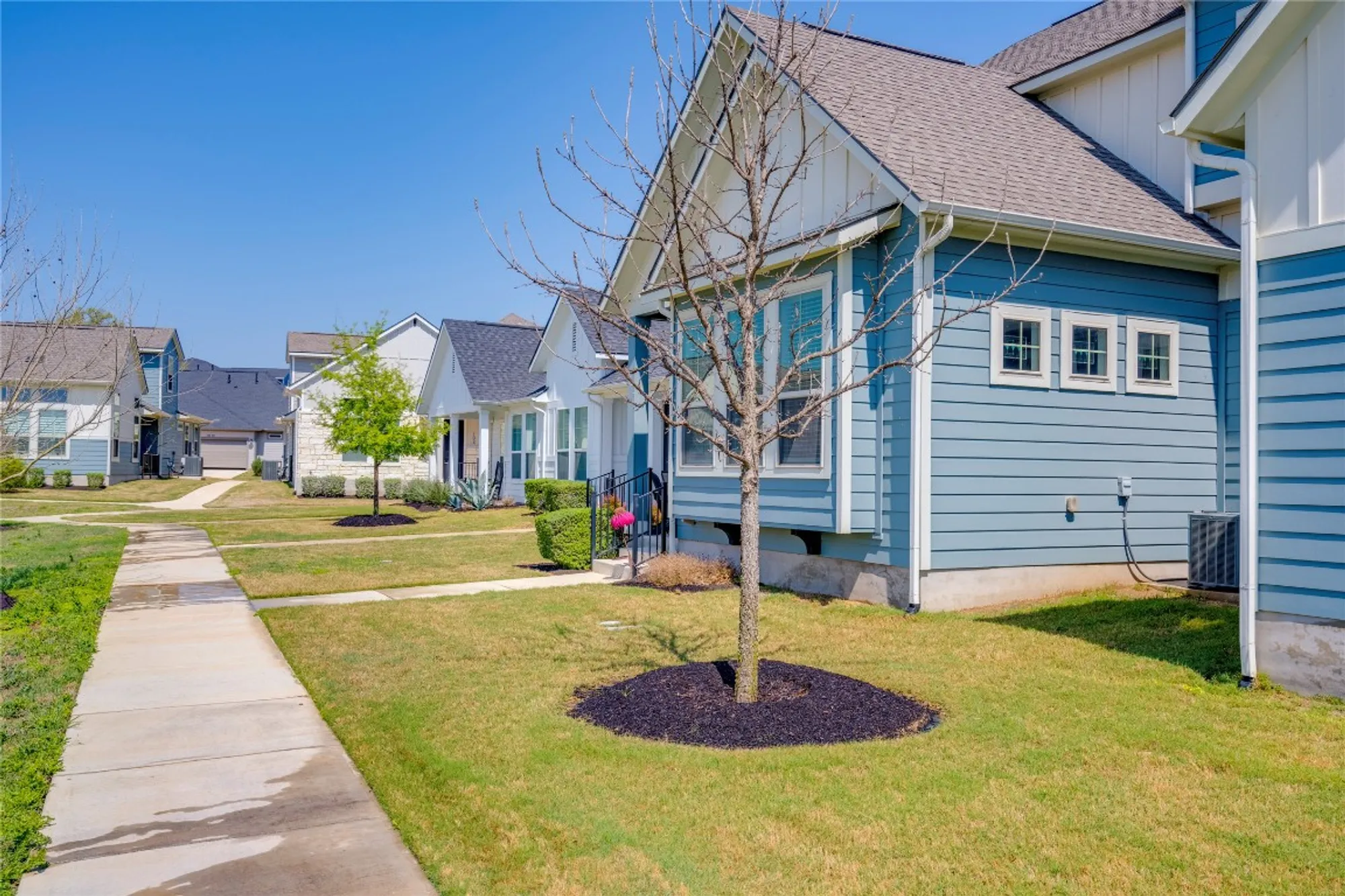 Property Slideshow image 24 of 31 | 121 harborside dr # 102, San Marcos, TX, 78666