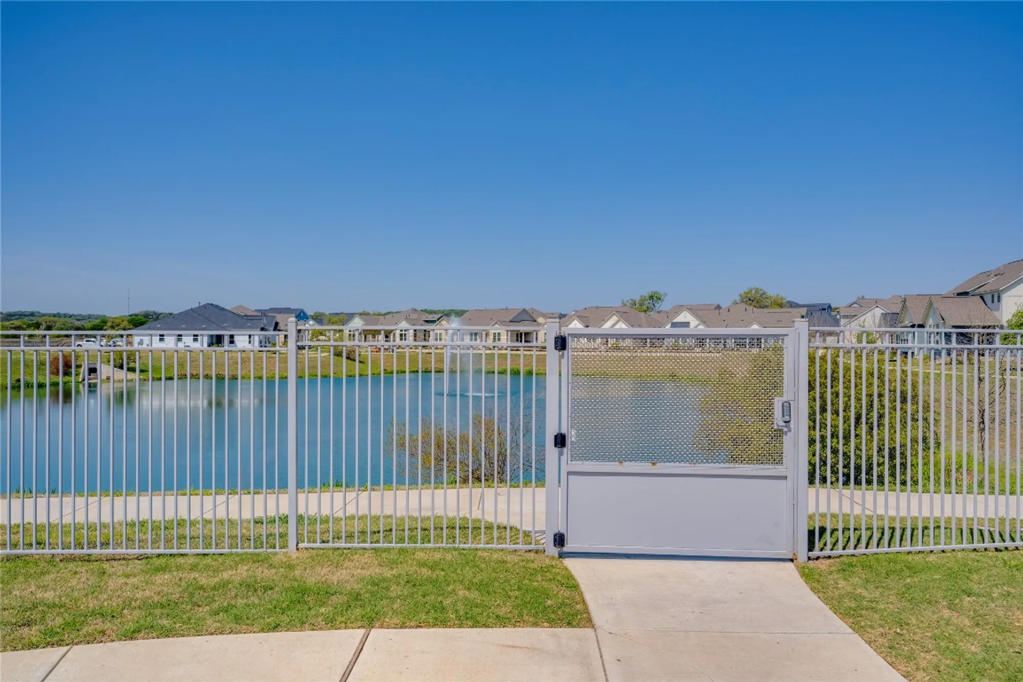 Property Slideshow image 28 of 31 | 121 harborside dr # 102, San Marcos, TX, 78666