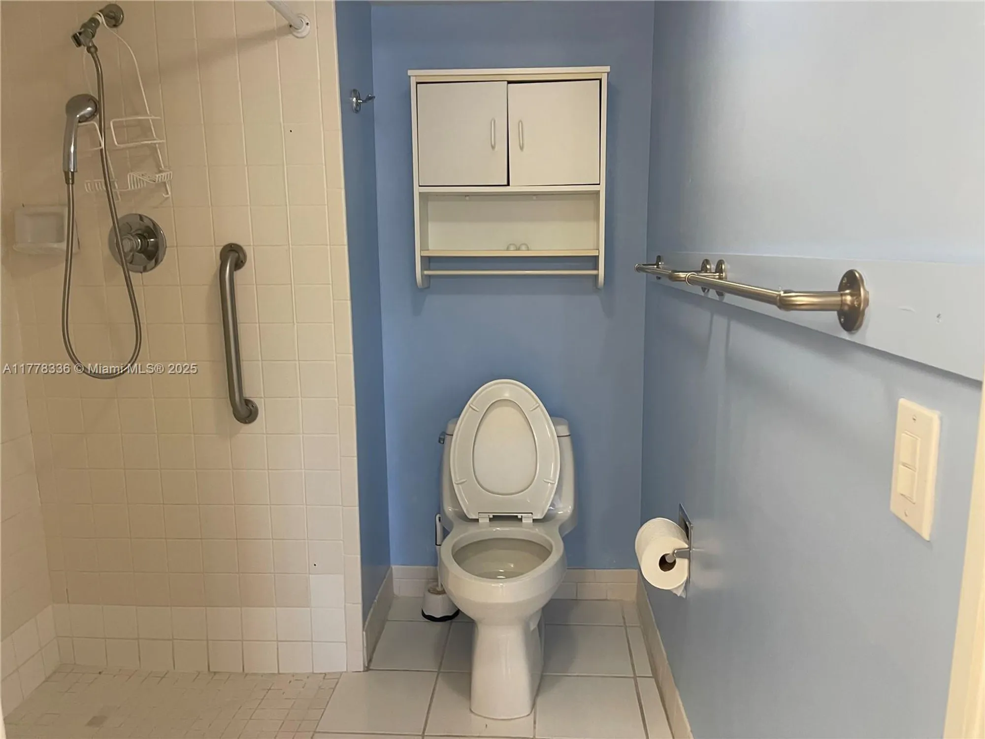 Property Slideshow image 18 of 34 | 950 sw 138th ave apt 102b, Pembroke Pines, FL, 33027