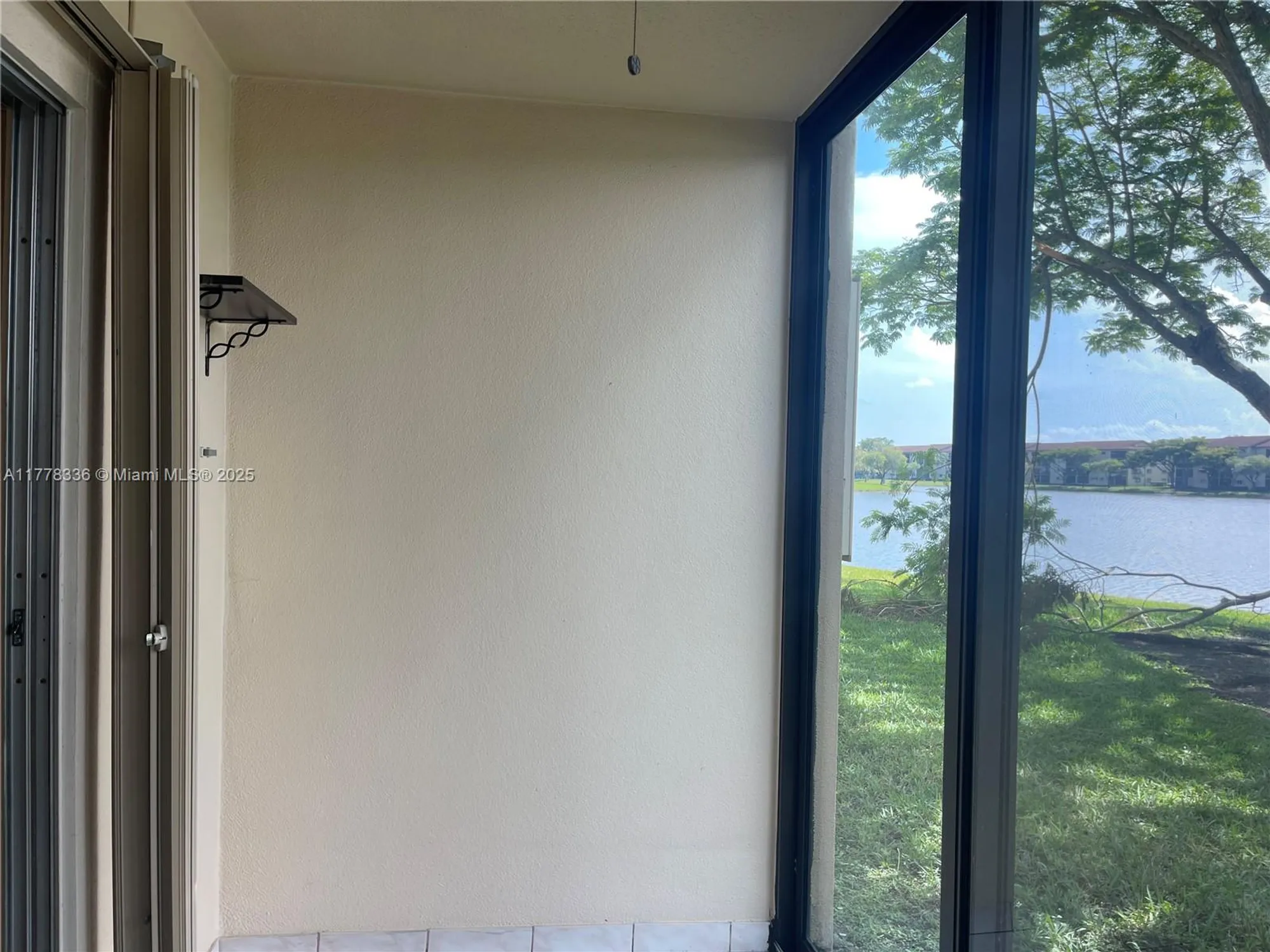 Property Slideshow image 27 of 34 | 950 sw 138th ave apt 102b, Pembroke Pines, FL, 33027