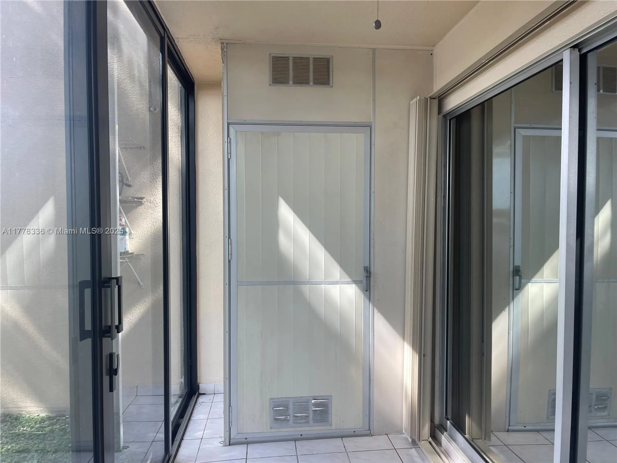 Property Slideshow image 28 of 34 | 950 sw 138th ave apt 102b, Pembroke Pines, FL, 33027