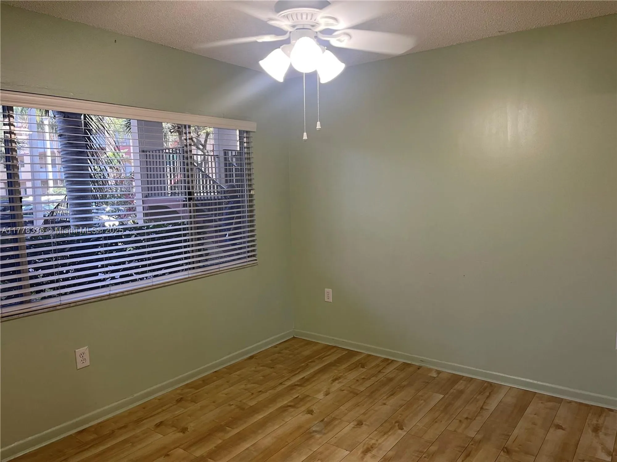 Property Slideshow image 20 of 34 | 950 sw 138th ave apt 102b, Pembroke Pines, FL, 33027