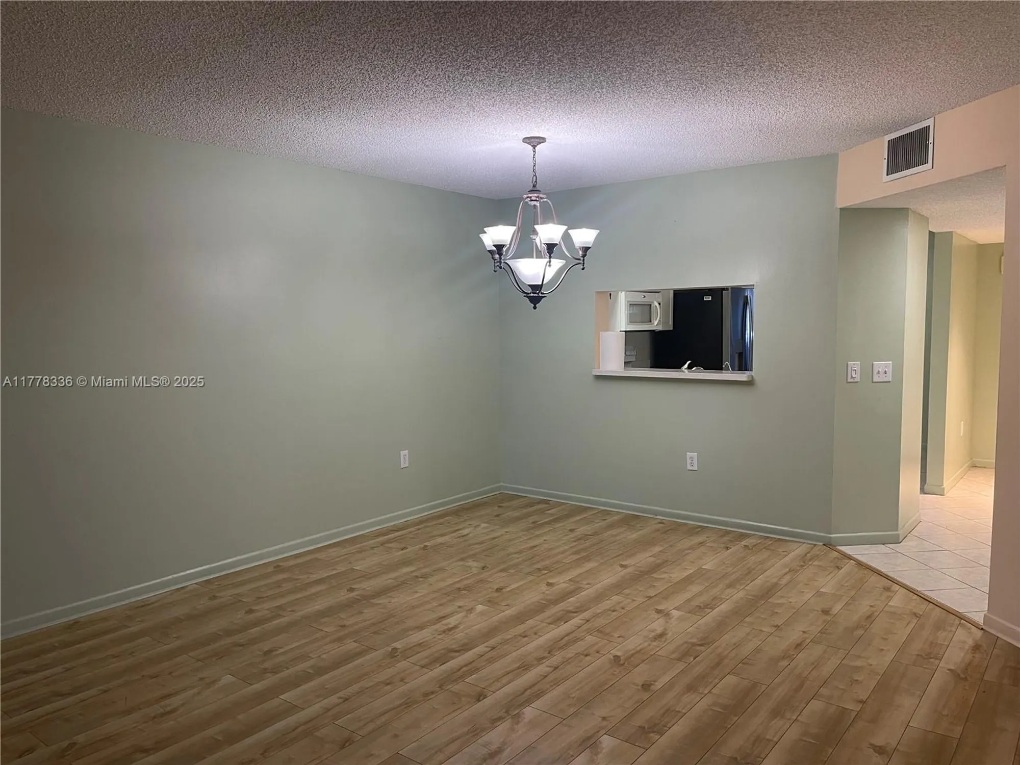Property Slideshow image 5 of 34 | 950 sw 138th ave apt 102b, Pembroke Pines, FL, 33027