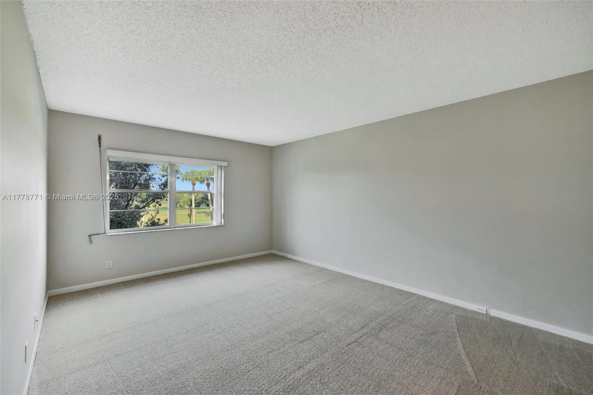 Property Slideshow image 32 of 60 | 12701 sw 13th st 301f, Pembroke Pines, FL, 33027