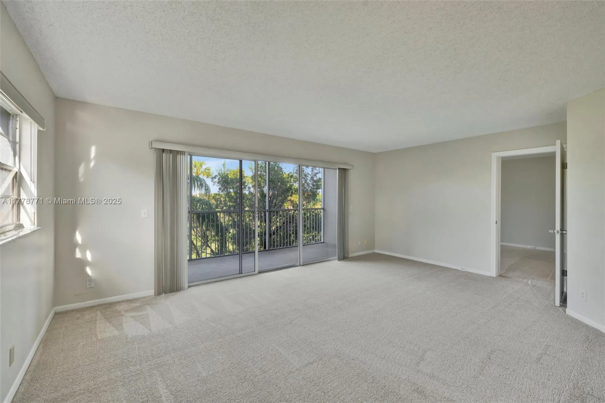 Property Slideshow image 5 of 60 | 12701 sw 13th st 301f, Pembroke Pines, FL, 33027