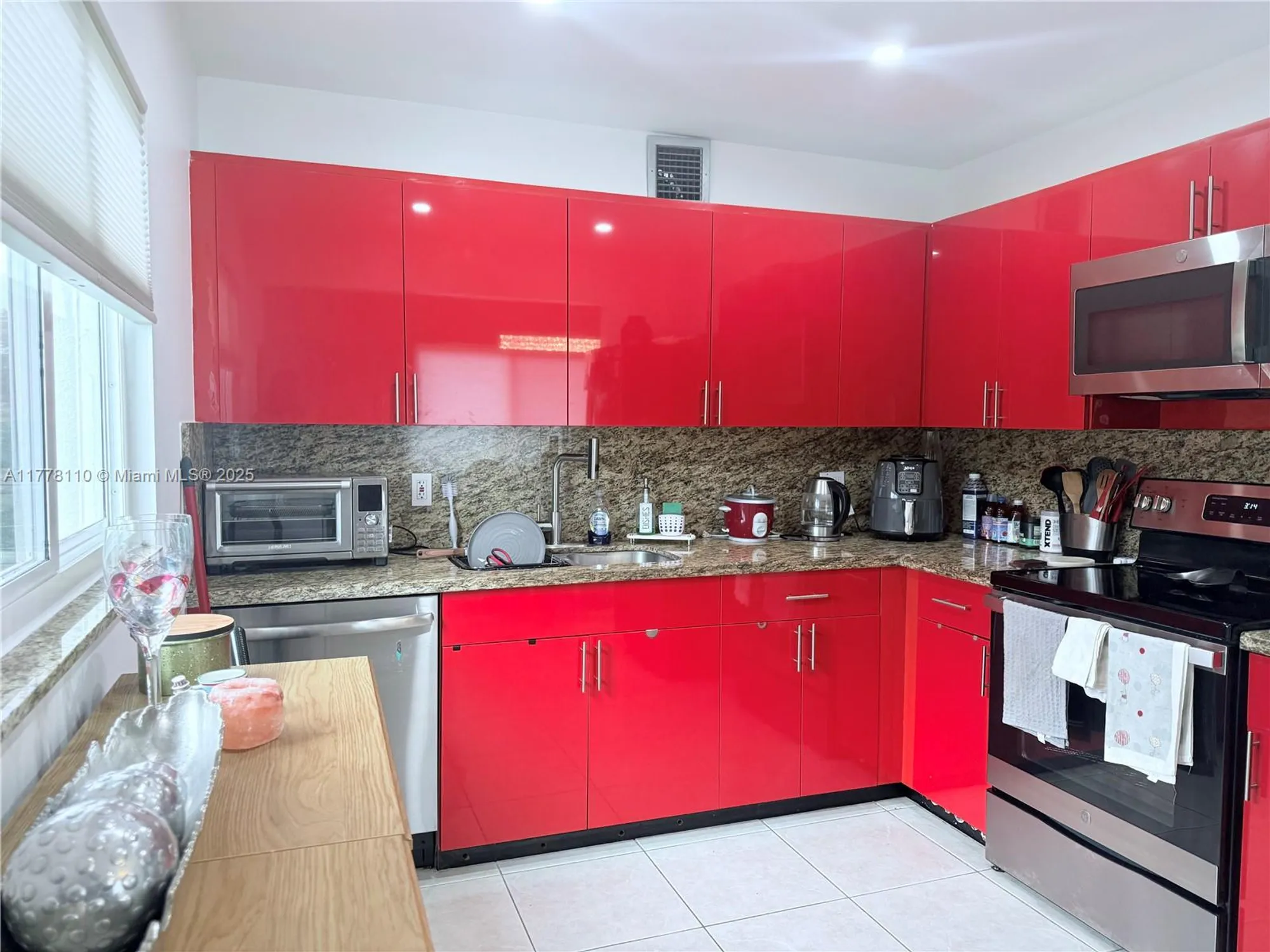 Property Slideshow image 13 of 35 | 13255 sw 7th ct d401, Pembroke Pines, FL, 33027