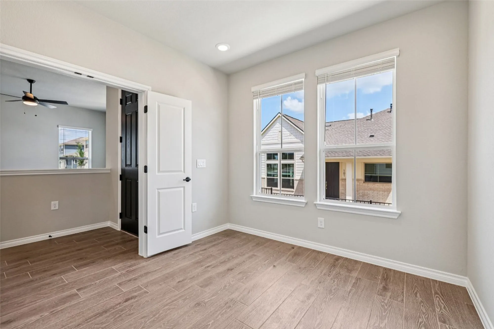 Property Slideshow image 11 of 21 | 103 san luis pass unit 101, San Marcos, TX, 78666