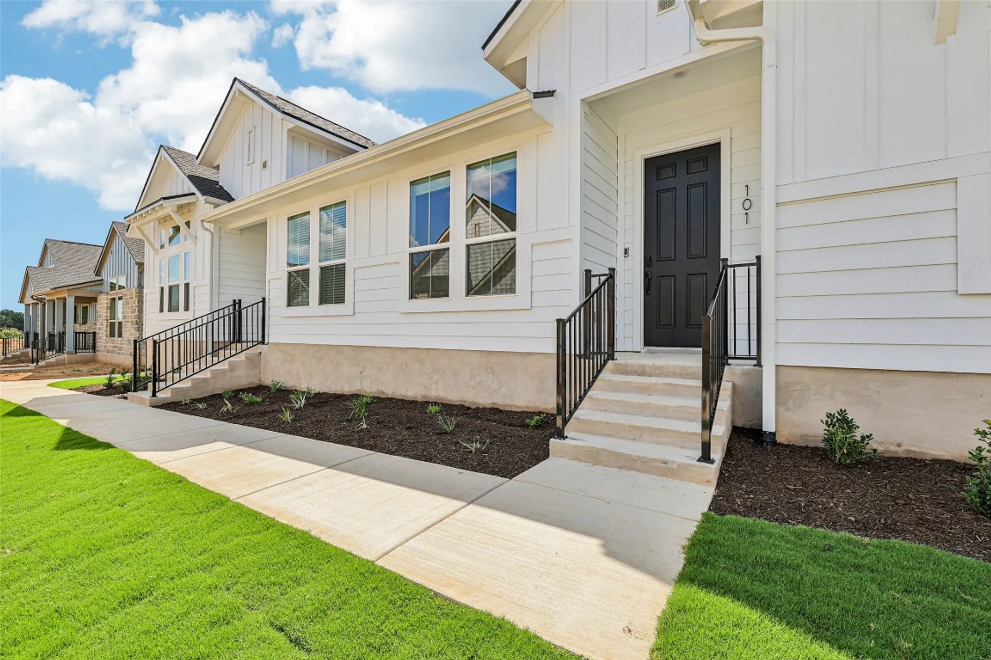 Property Slideshow image 2 of 21 | 103 san luis pass unit 101, San Marcos, TX, 78666