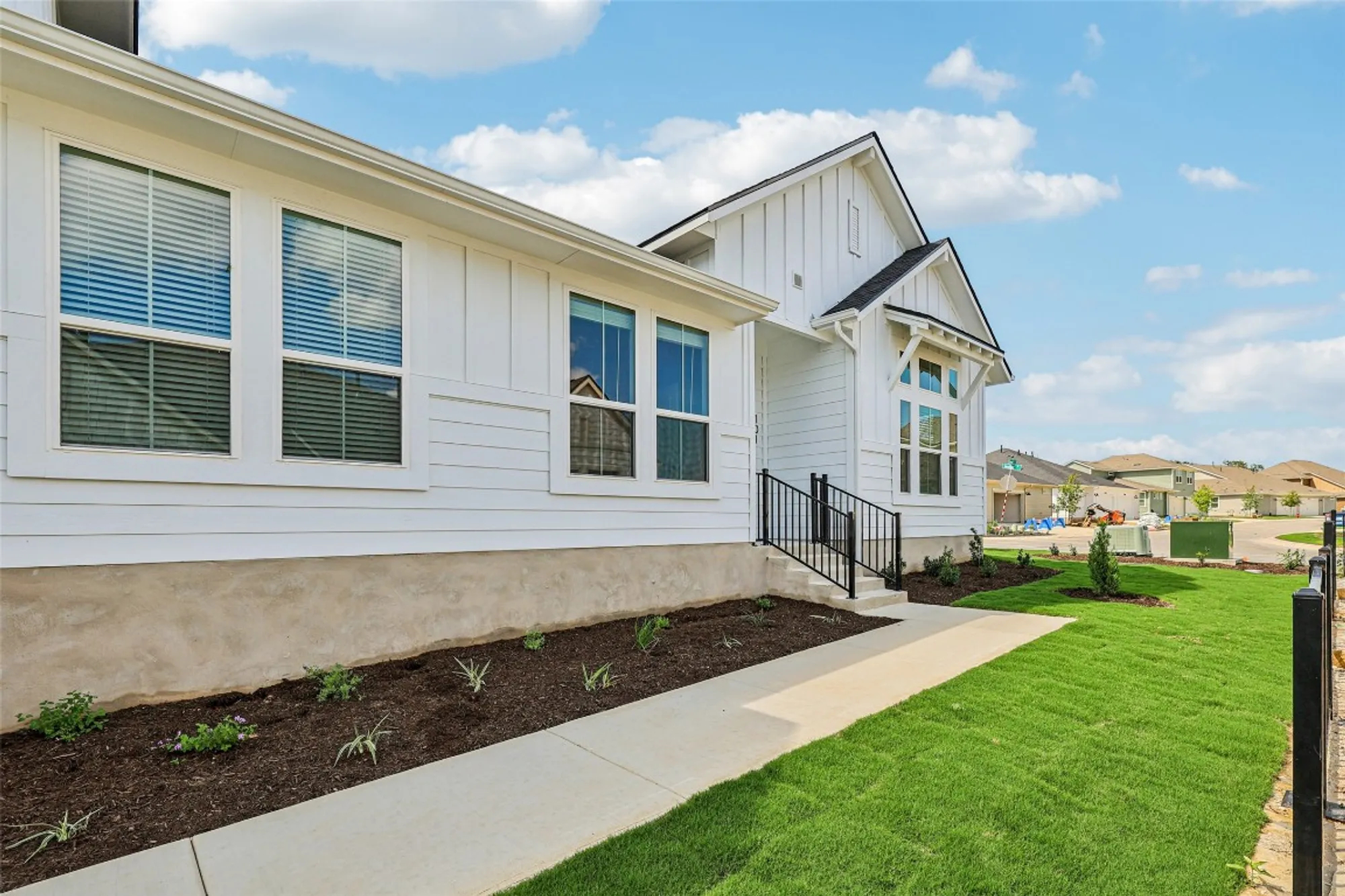 Property Slideshow image 3 of 21 | 103 san luis pass unit 101, San Marcos, TX, 78666