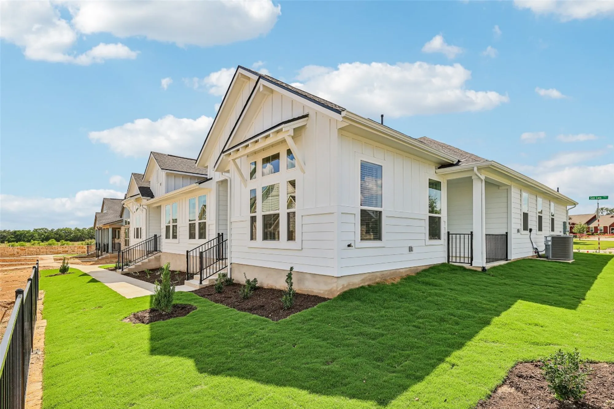 Property Slideshow image 4 of 21 | 103 san luis pass unit 101, San Marcos, TX, 78666