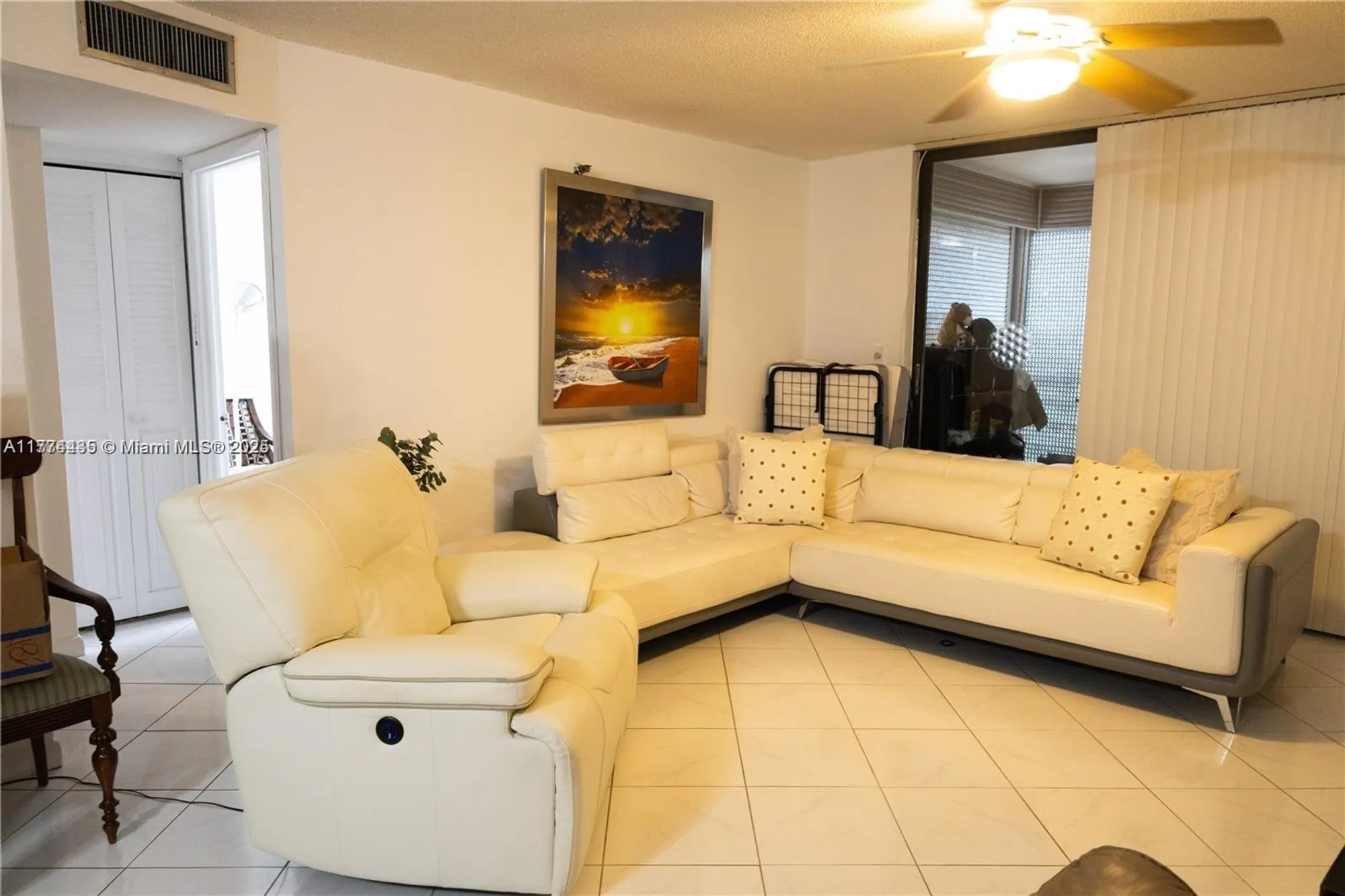 Property Slideshow image 7 of 10 | 1300 saint charles pl ph 21, Pembroke Pines, FL, 33026