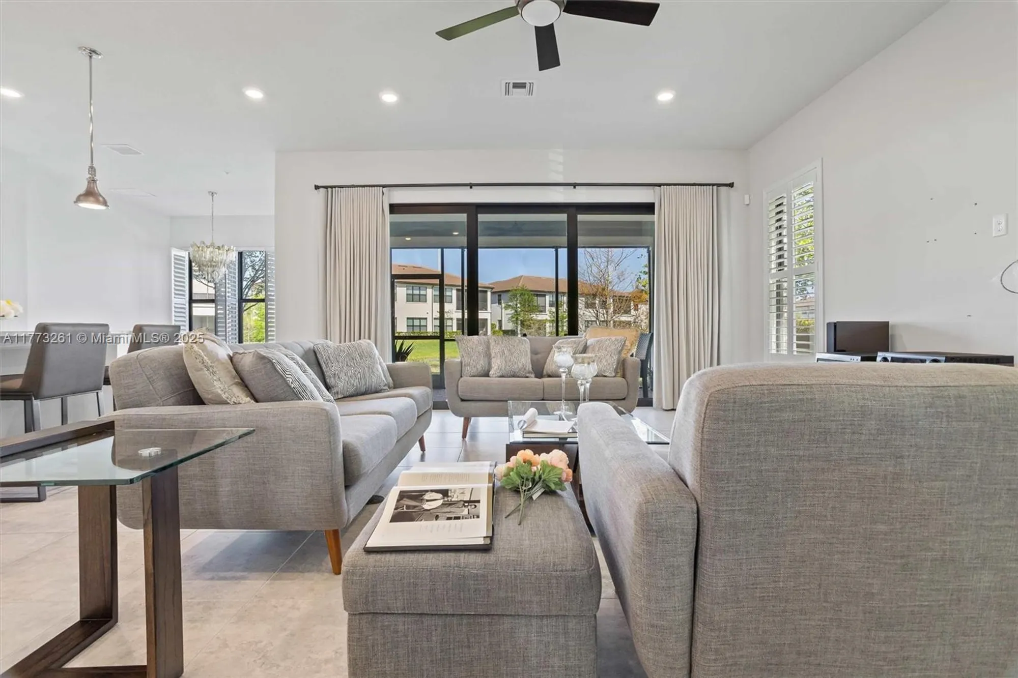 Property Slideshow image 13 of 44 | 21824 canadensis cir # 102, Boca Raton, FL, 33428