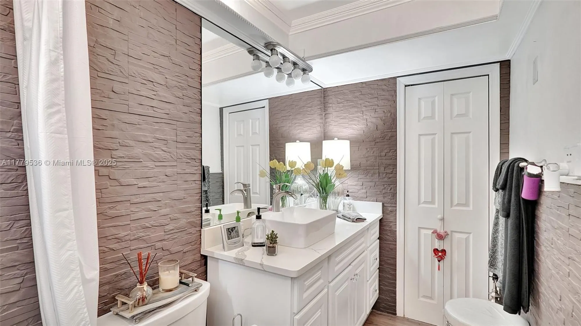 Property Slideshow image 33 of 44 | 329 se 3rd st apt 405s, Hallandale Beach, FL, 33009