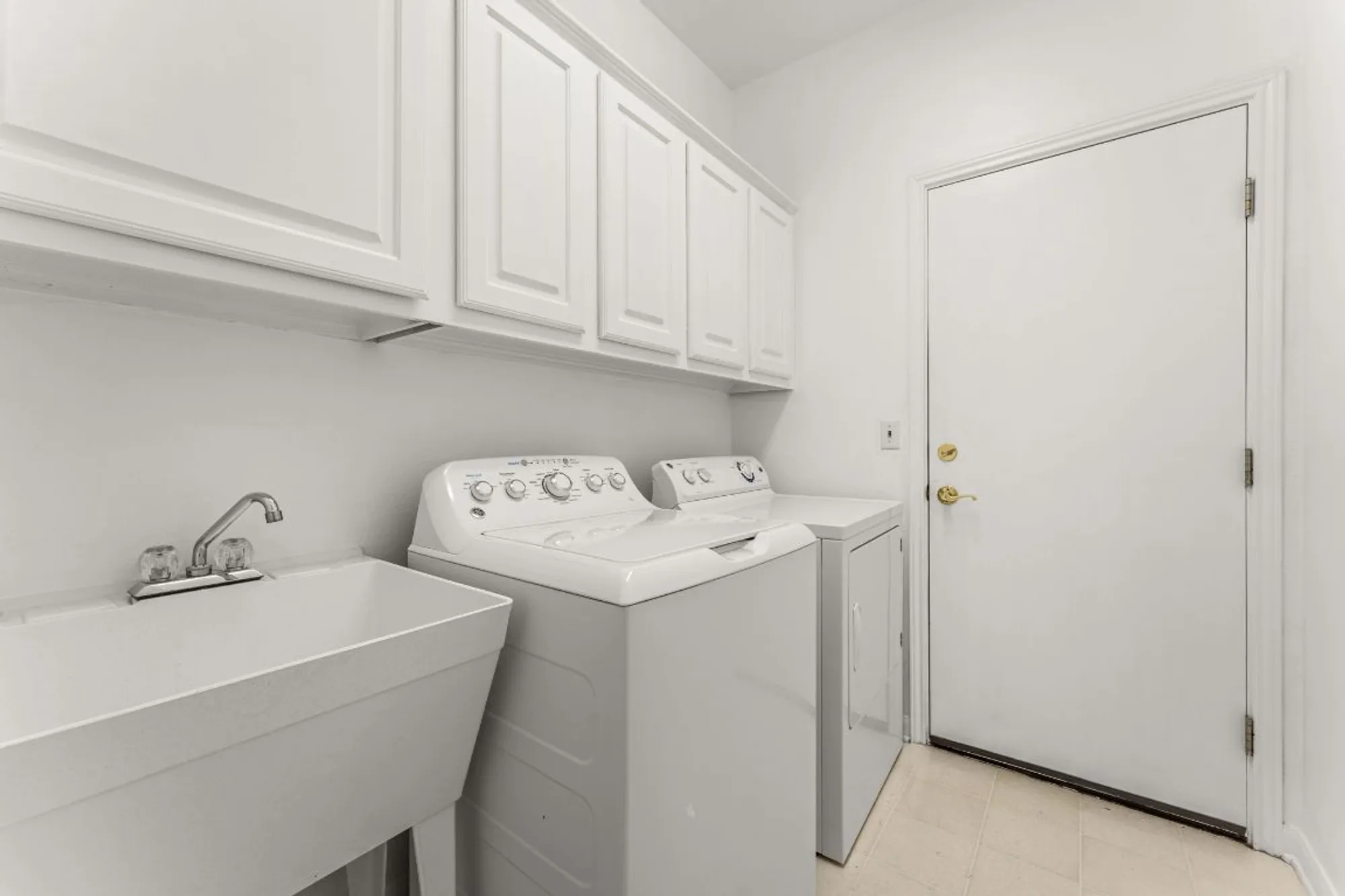 Property Slideshow image 18 of 25 | 191 trail rider way, Georgetown, TX, 78633