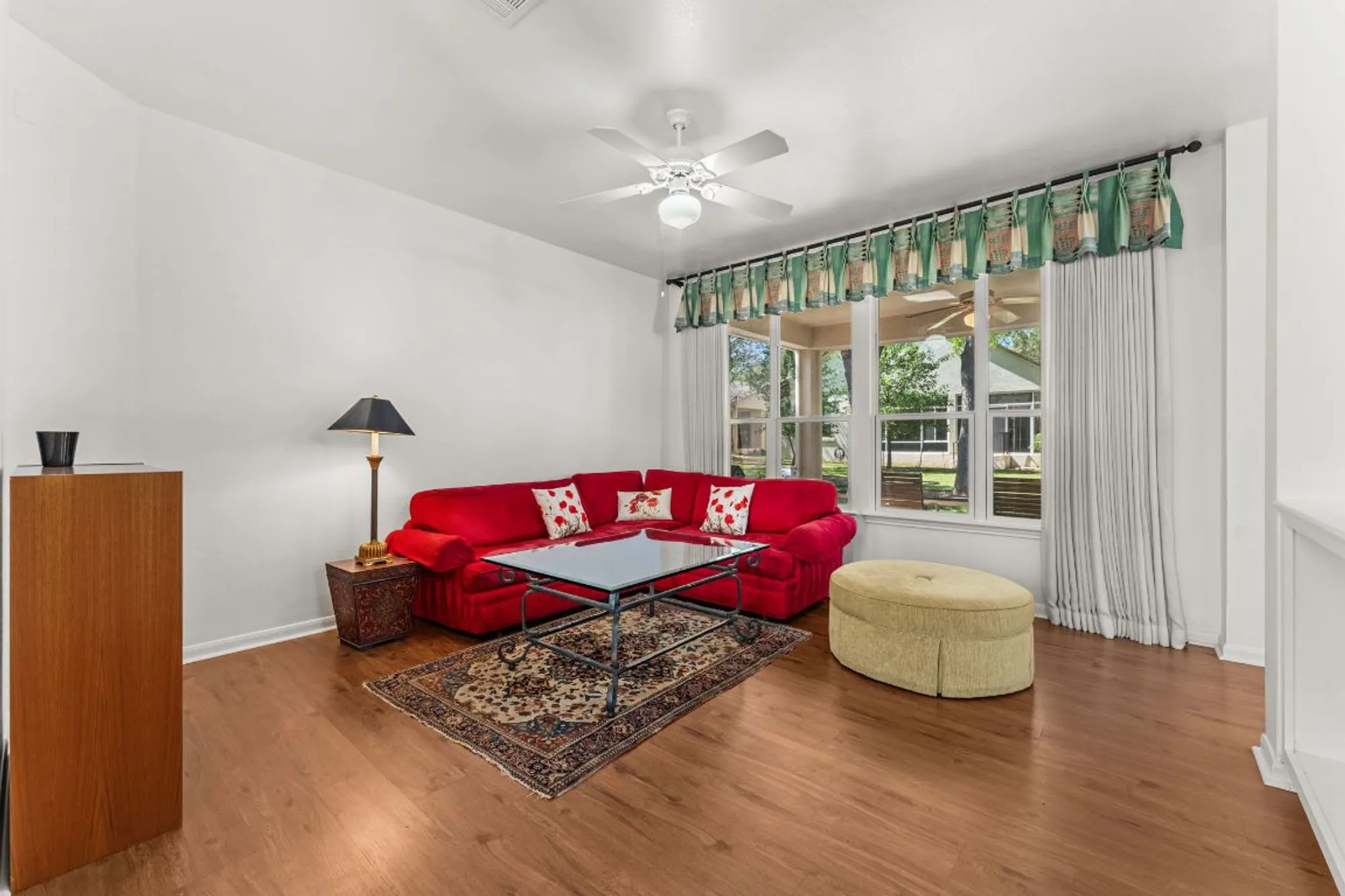 Property Slideshow image 4 of 25 | 191 trail rider way, Georgetown, TX, 78633